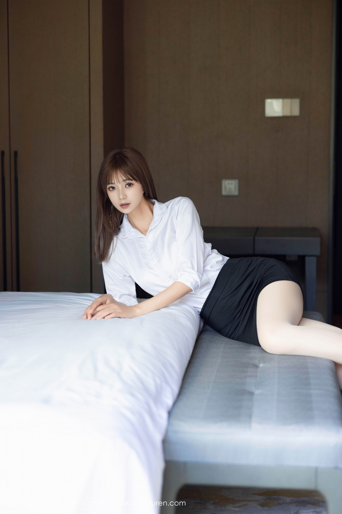 [HuaYang]高清写真图 2024.09.05 VOL.604 宋-kiki 丝袜美腿
