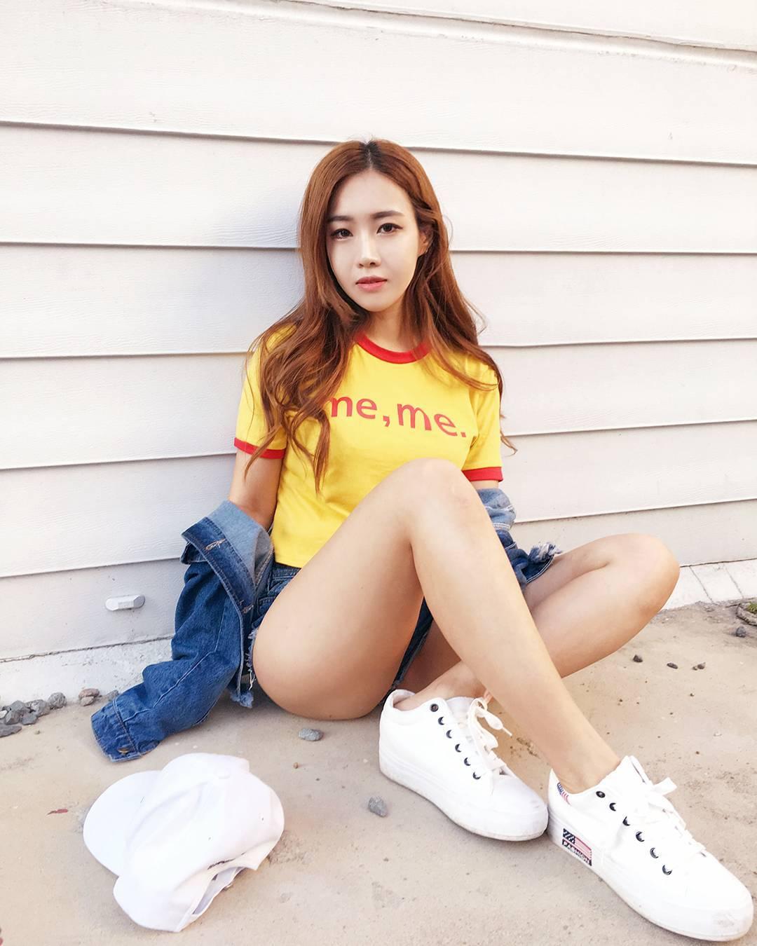 韩国正妹Jin Jin 紧身运动服性感火爆