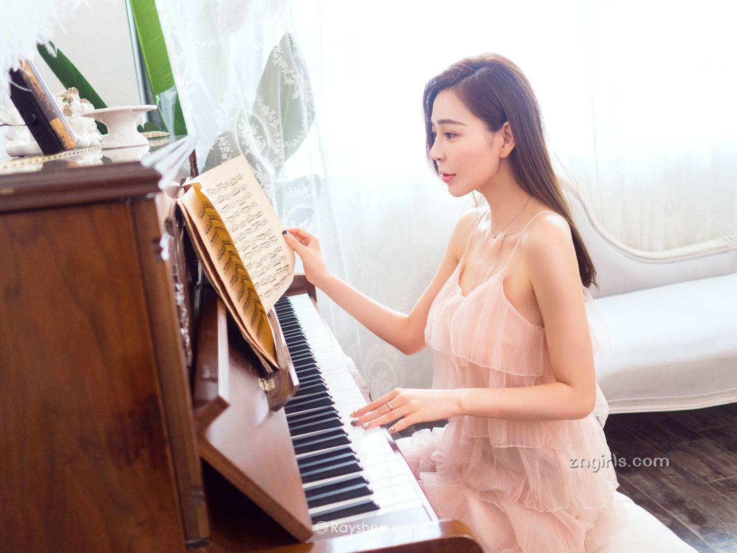 王琳- 气质模特唯美写真