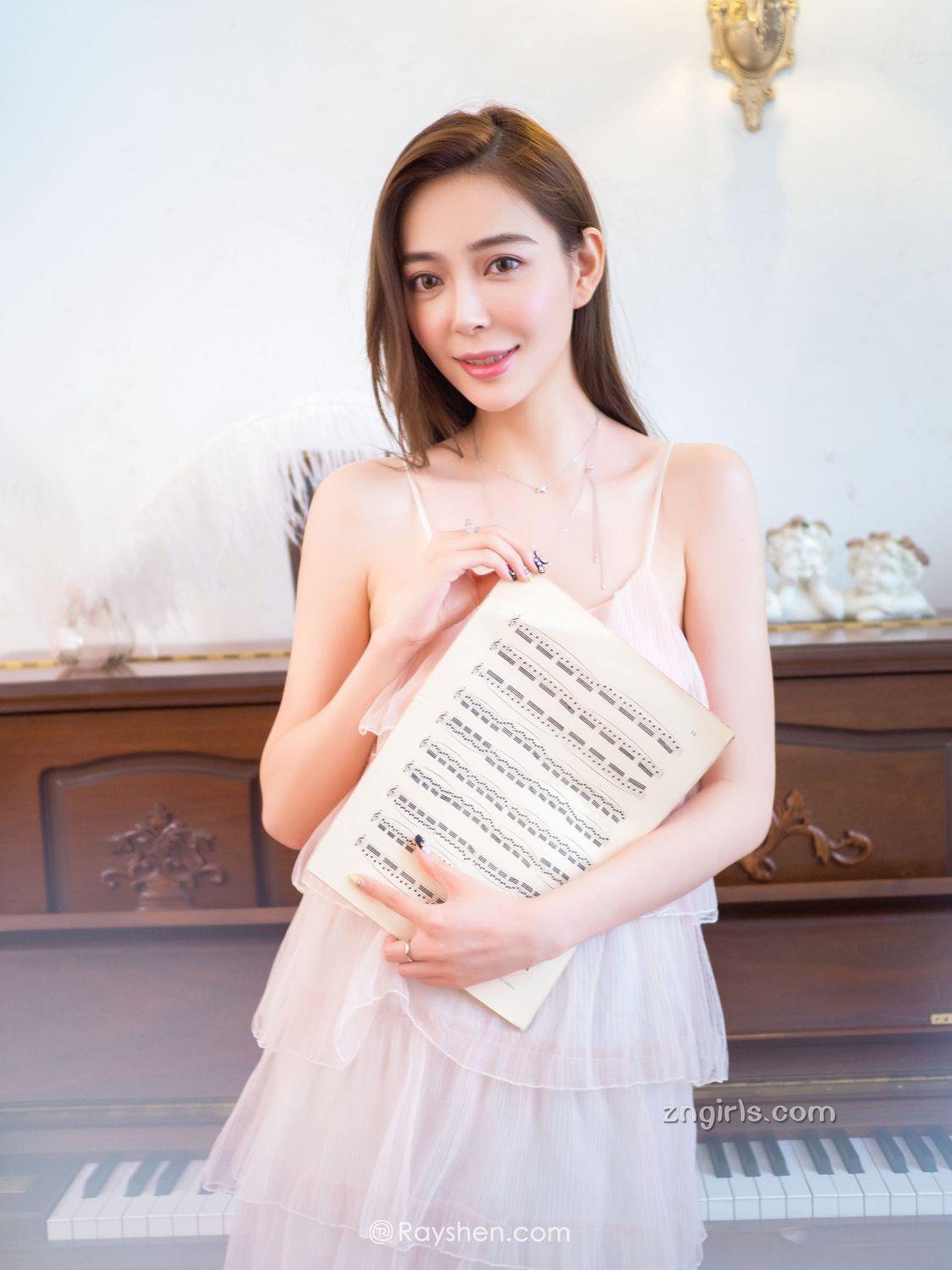王琳- 气质模特唯美写真