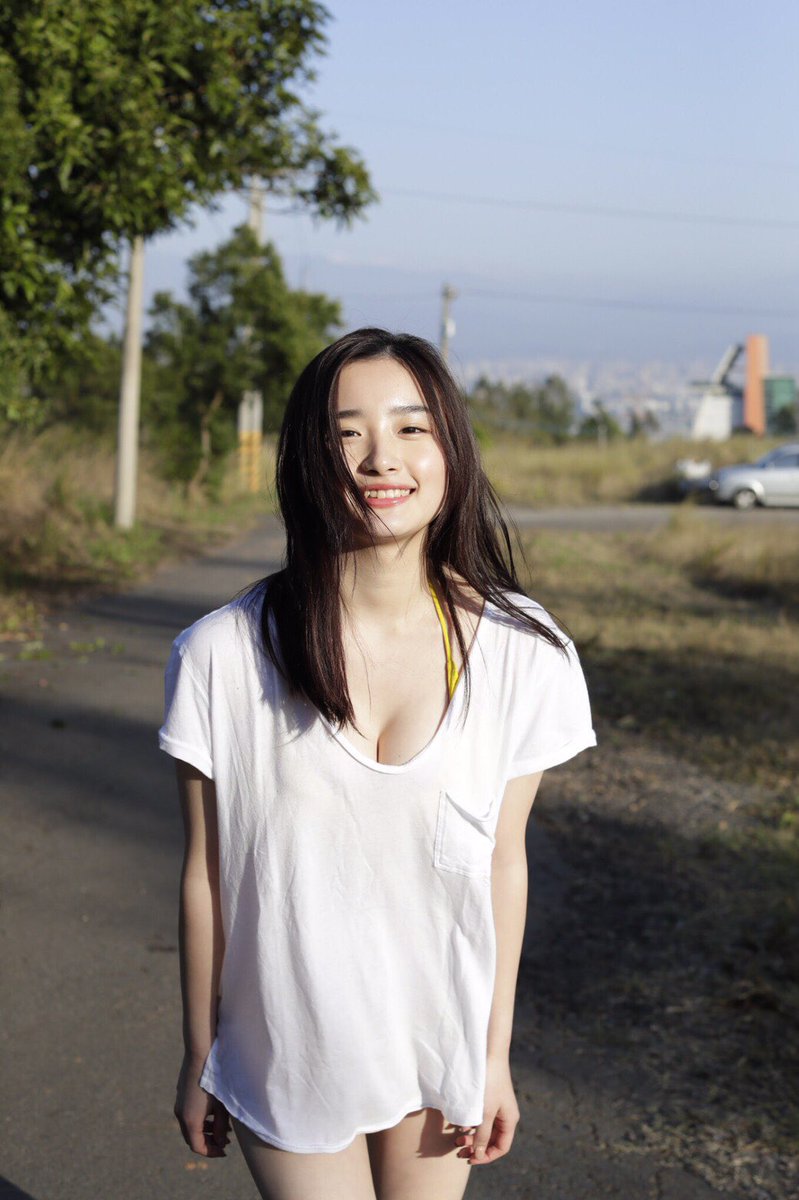 安倍乙- 激似石原里美的美女私房照