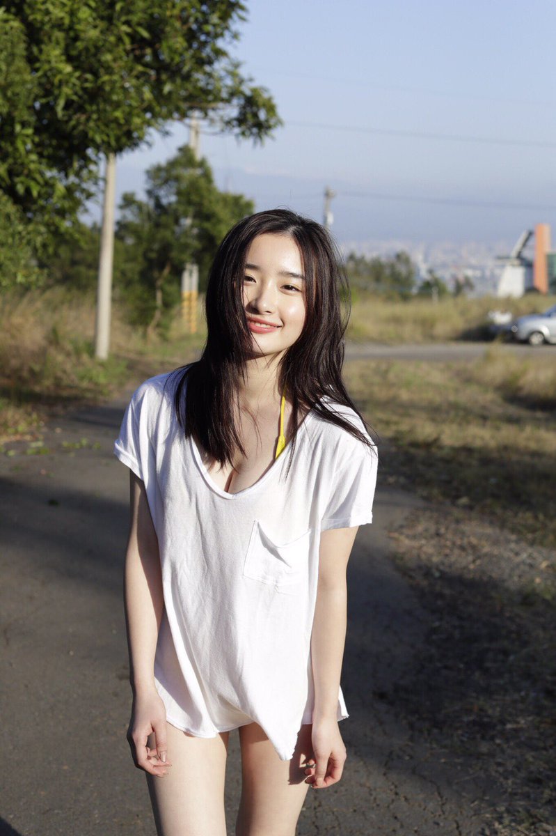 安倍乙- 激似石原里美的美女私房照