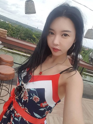 李彩荷