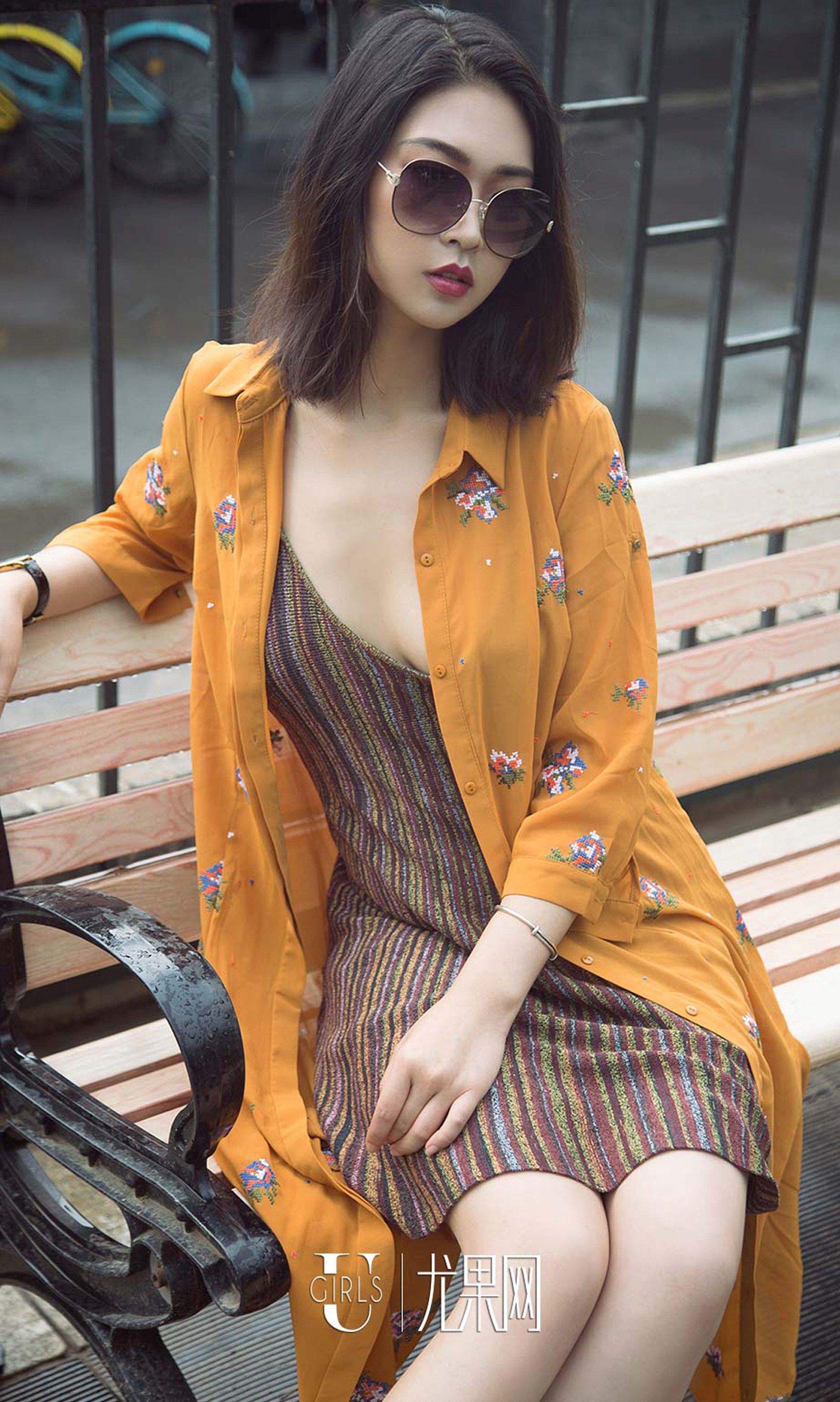 脱俗森系少女果冻 竖条纹的棉线吊带