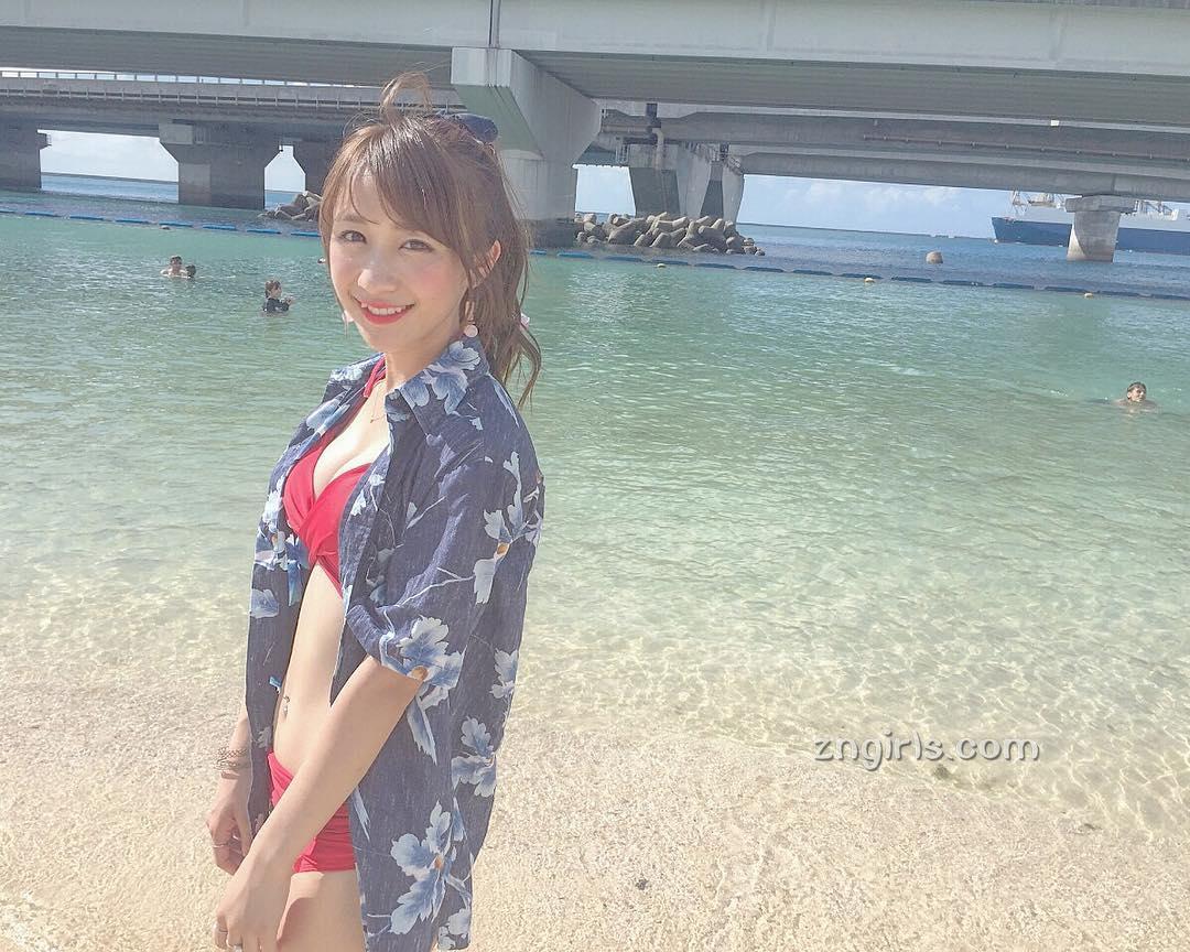 伊藤爱真- 日本八重齿美少女私房照