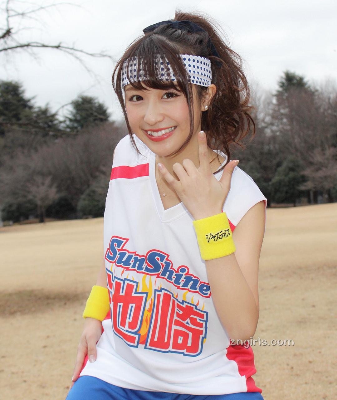 伊藤爱真- 日本八重齿美少女私房照