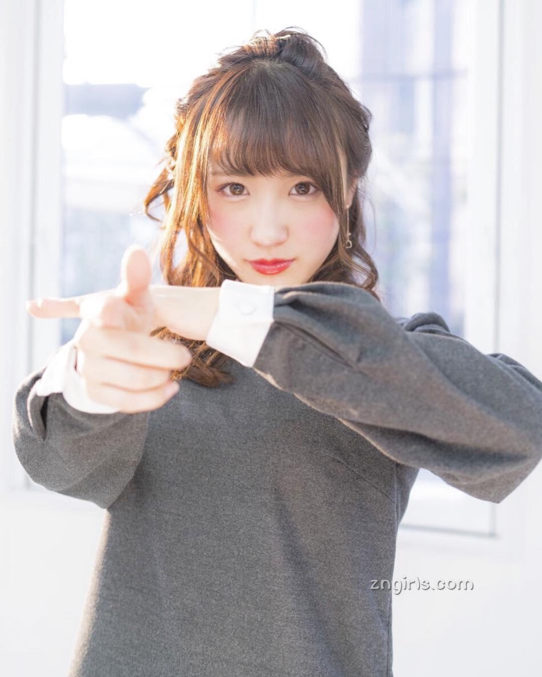 伊藤爱真- 日本八重齿美少女私房照