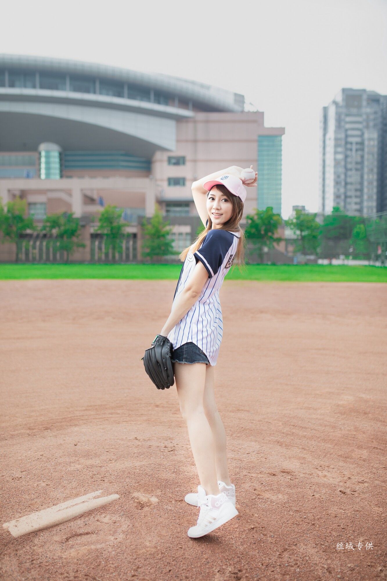 [台湾网美]高清写真图 台大體育場 - 彭璇