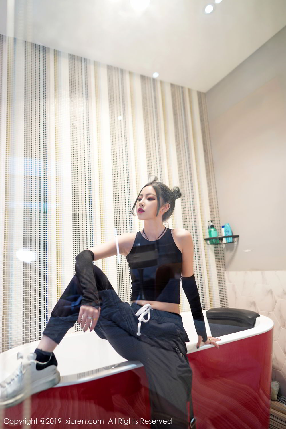 [XIUREN]高清写真图 2019.08.26 贾诗晗