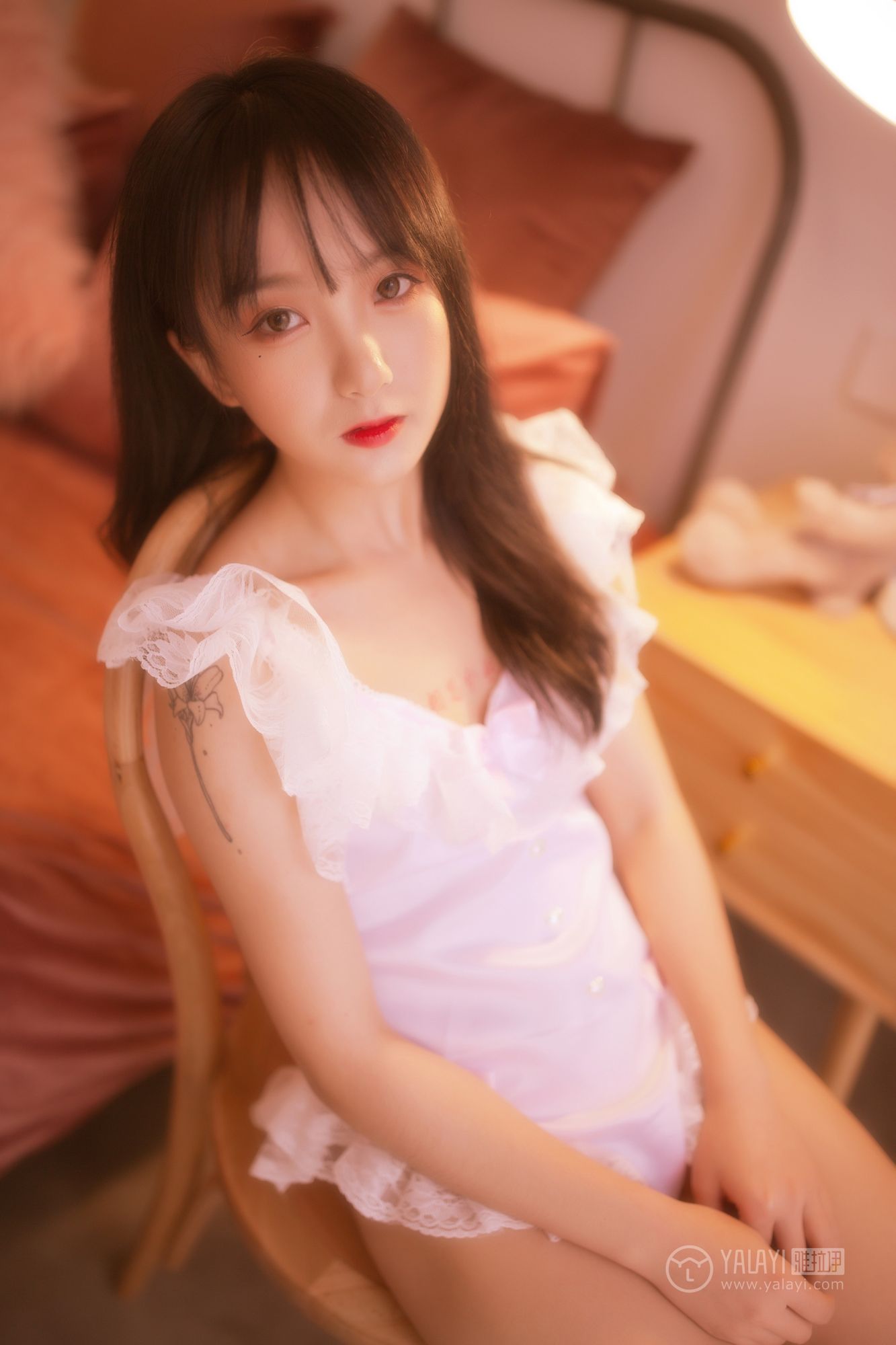 [YALAYI雅拉伊]高清写真图 2019.01.04 No.160 薄紗少女 夏夏