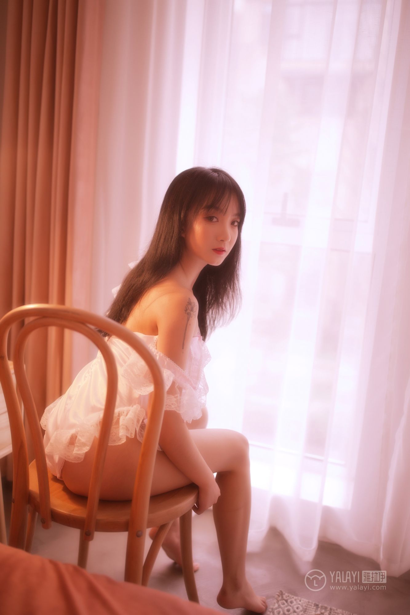 [YALAYI雅拉伊]高清写真图 2019.01.04 No.160 薄紗少女 夏夏