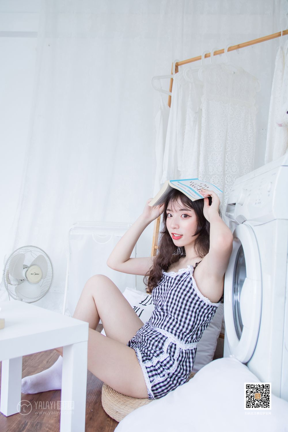 [YALAYI雅拉伊]高清写真图 2019.08.14 No.369 一双白袜子 阿橙
