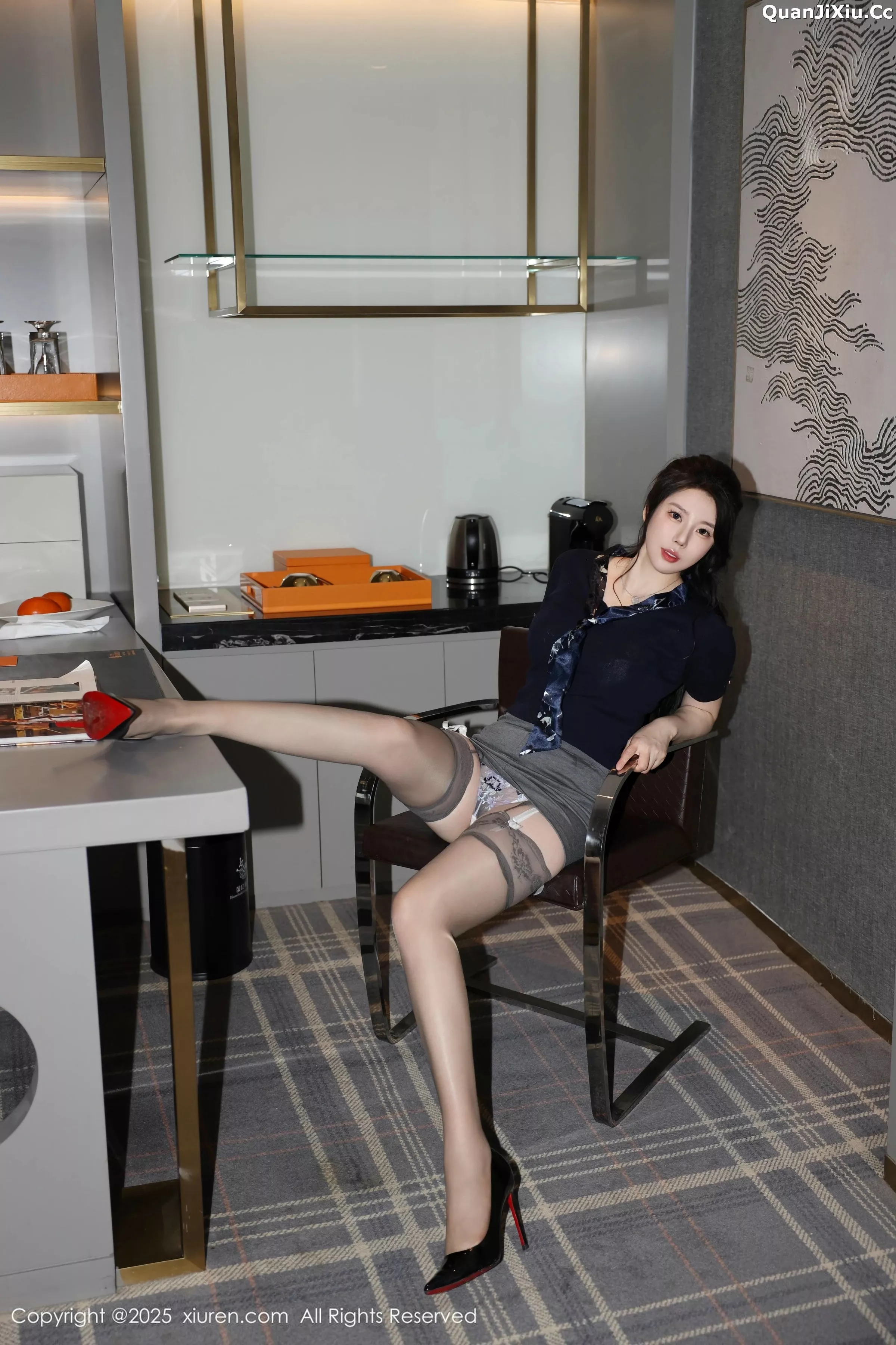 [XiuRen]高清写真图 2025.05.12 No.10266 白茹雪abby 灰色丝袜