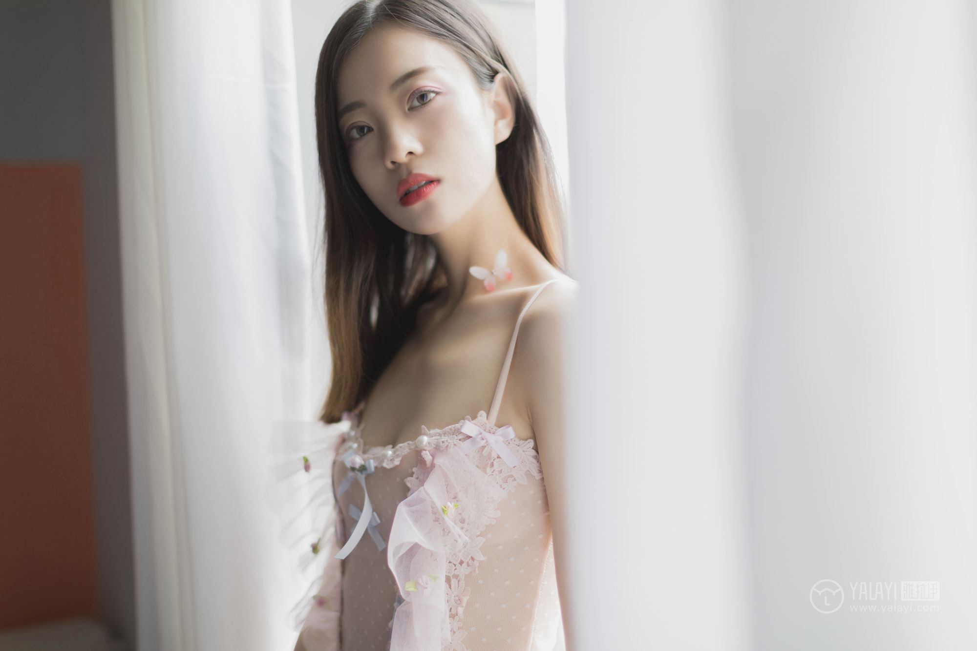 [YALAYI雅拉伊]高清写真图 2019.06.17 Vol.311 花蝴蝶 高若童