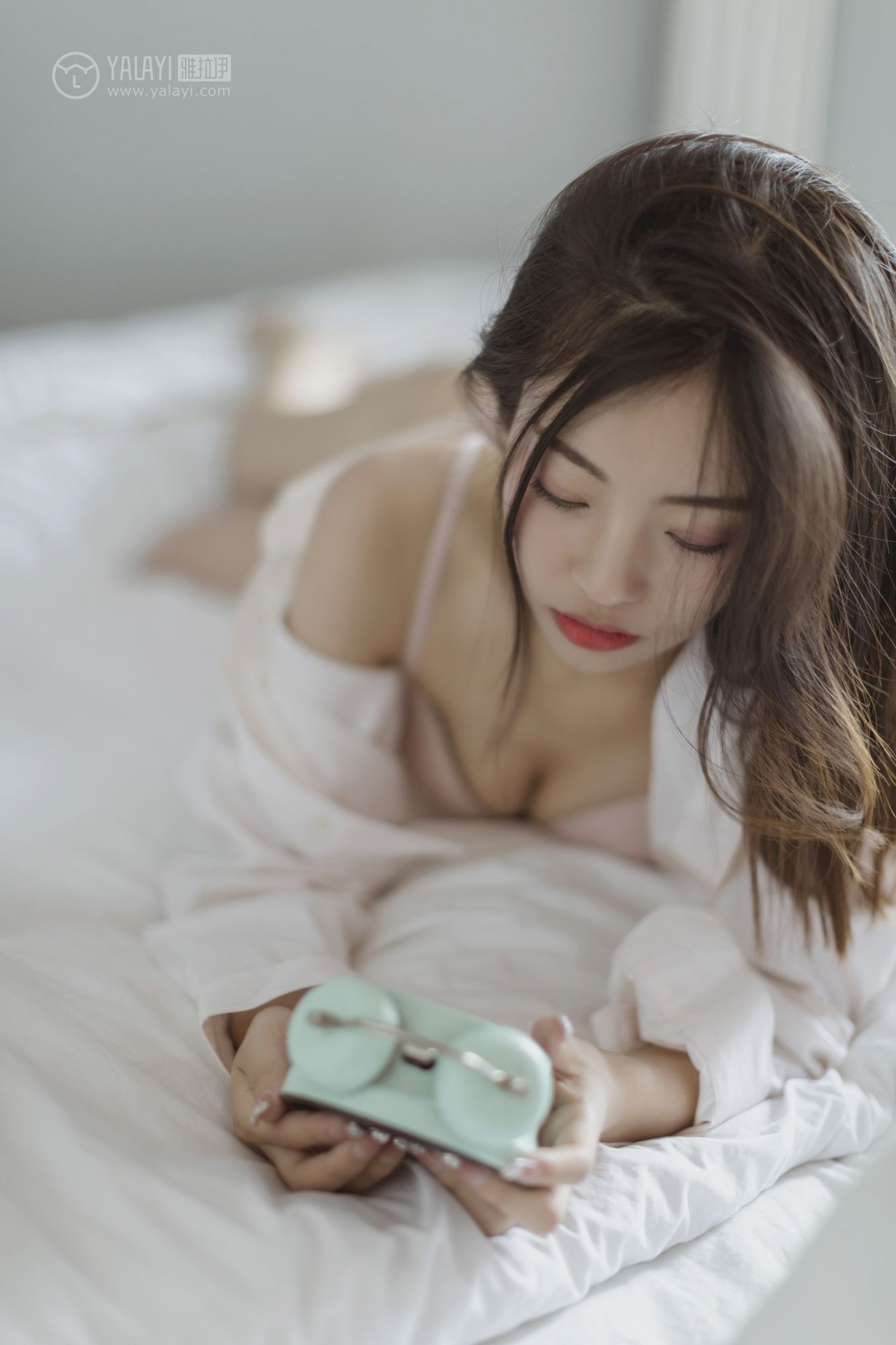 [YALAYI雅拉伊]高清写真图 2019.06.22 Vol.316 叫她起床 高若童