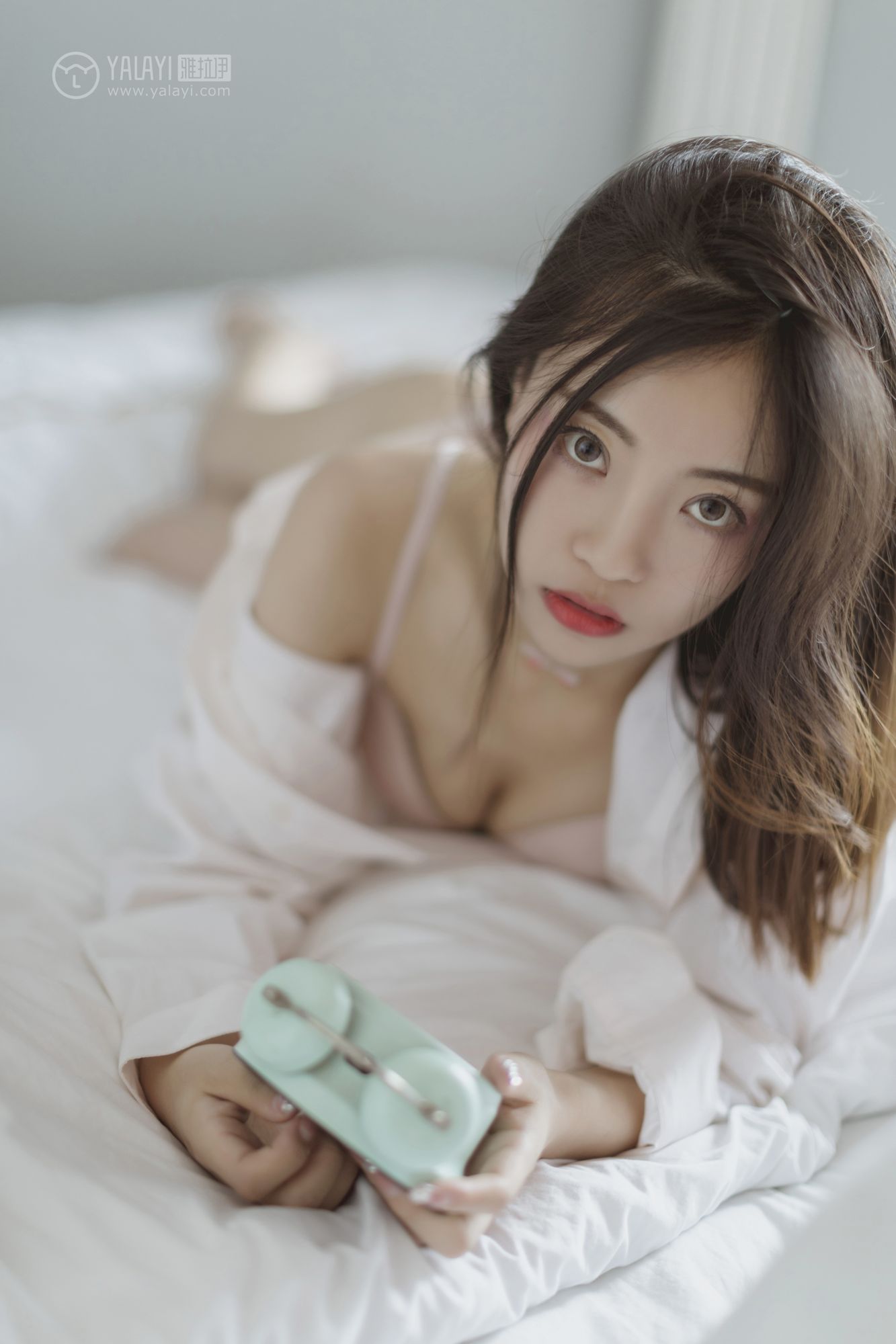 [YALAYI雅拉伊]高清写真图 2019.06.22 Vol.316 叫她起床 高若童