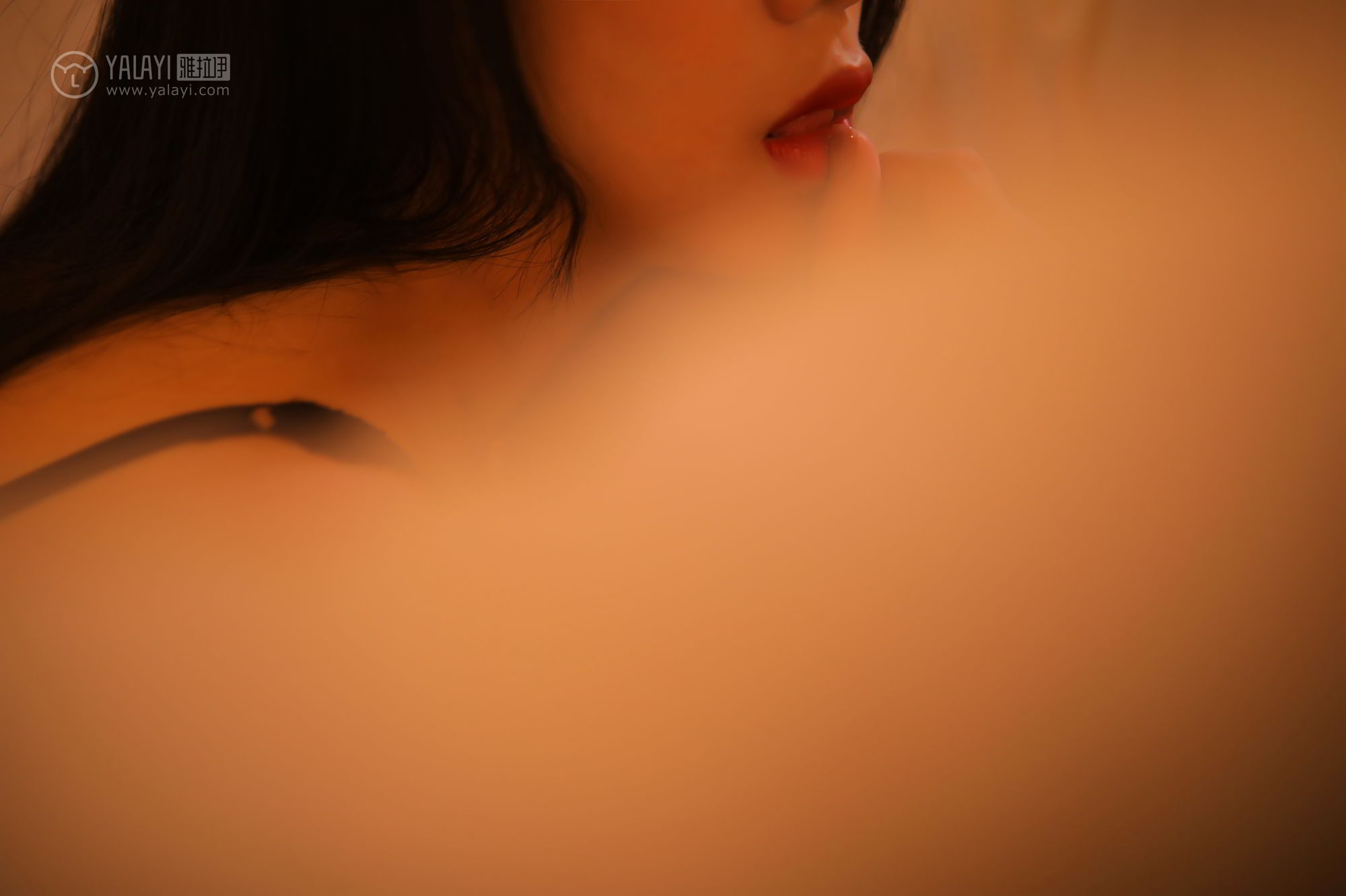 [YALAYI雅拉伊]高清写真图 2019.07.01 No.325 夜半私语 婼茹