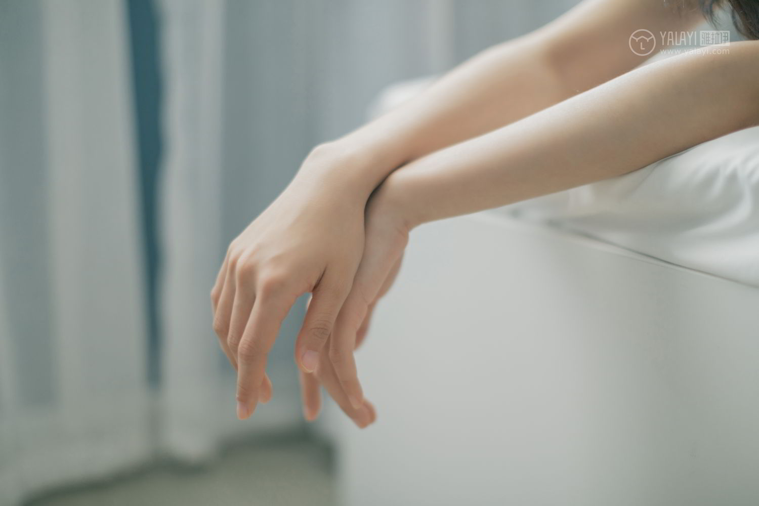 [YALAYI雅拉伊]高清写真图 2019.06.24 No.318 午后时光 念念