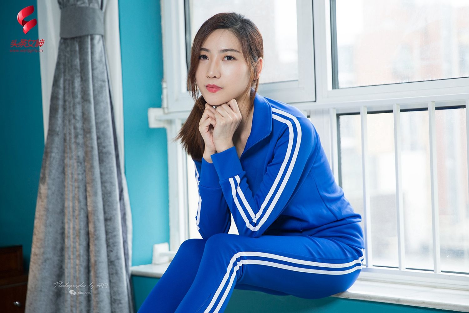 [TouTiao头条女神]高清写真图 2019.08.12 校园的早晨 舒文