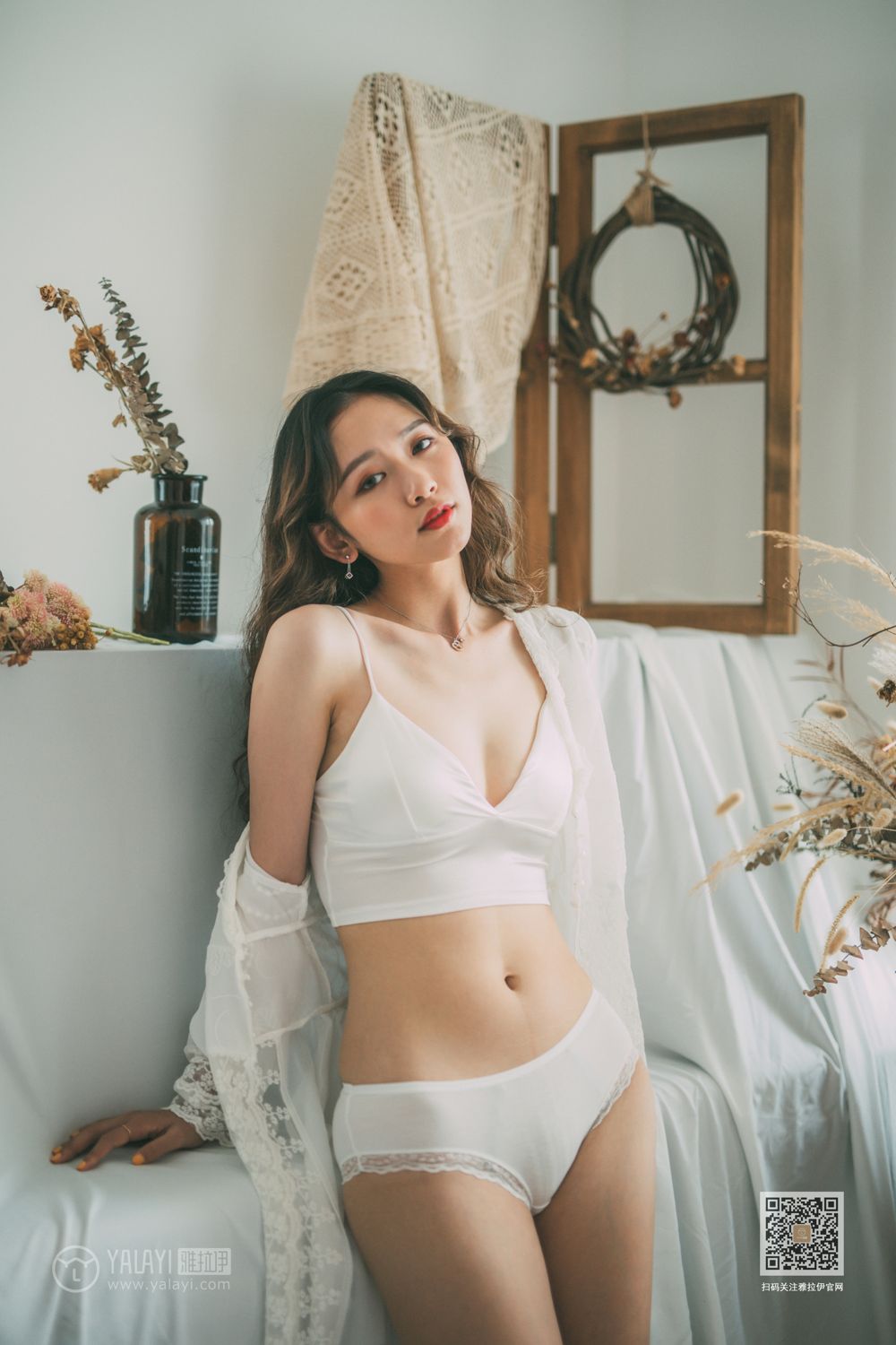 [YALAYI雅拉伊]高清写真图 2019.09.22 No.408 写生模特 晓琳