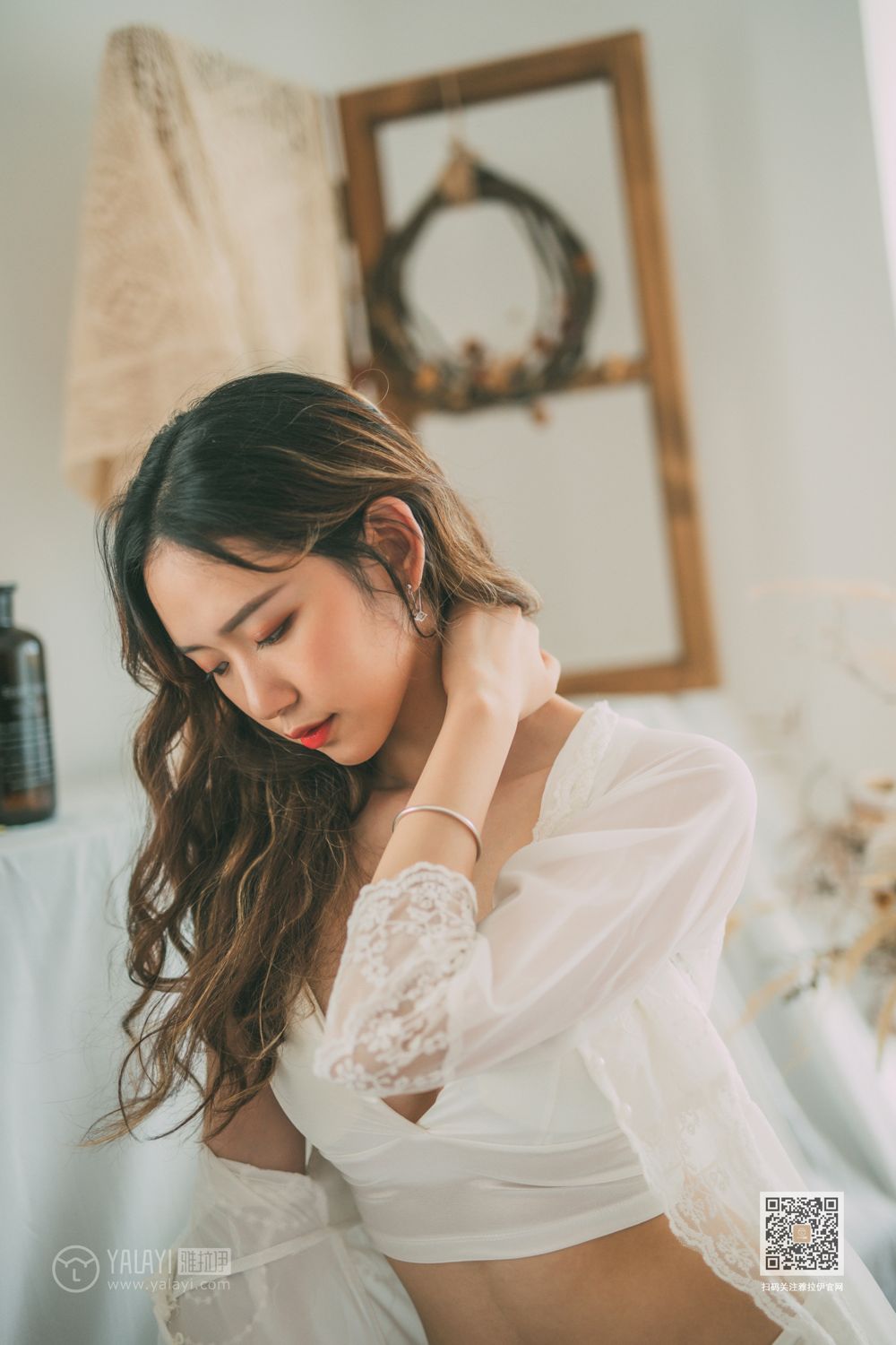 [YALAYI雅拉伊]高清写真图 2019.09.22 No.408 写生模特 晓琳