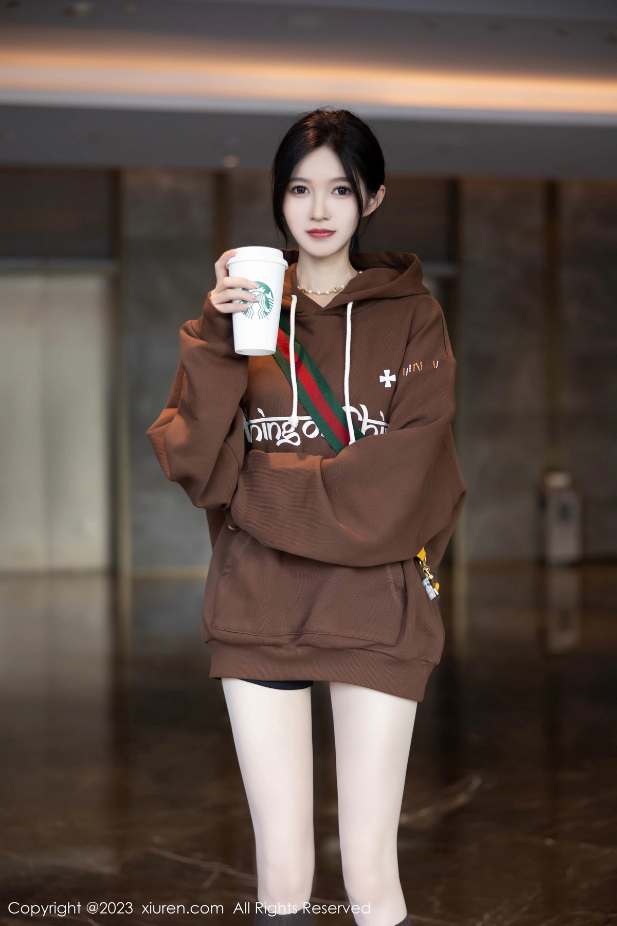 [XiuRen]高清写真图 2023.10.10 No.7488 程程程- 清纯美腿