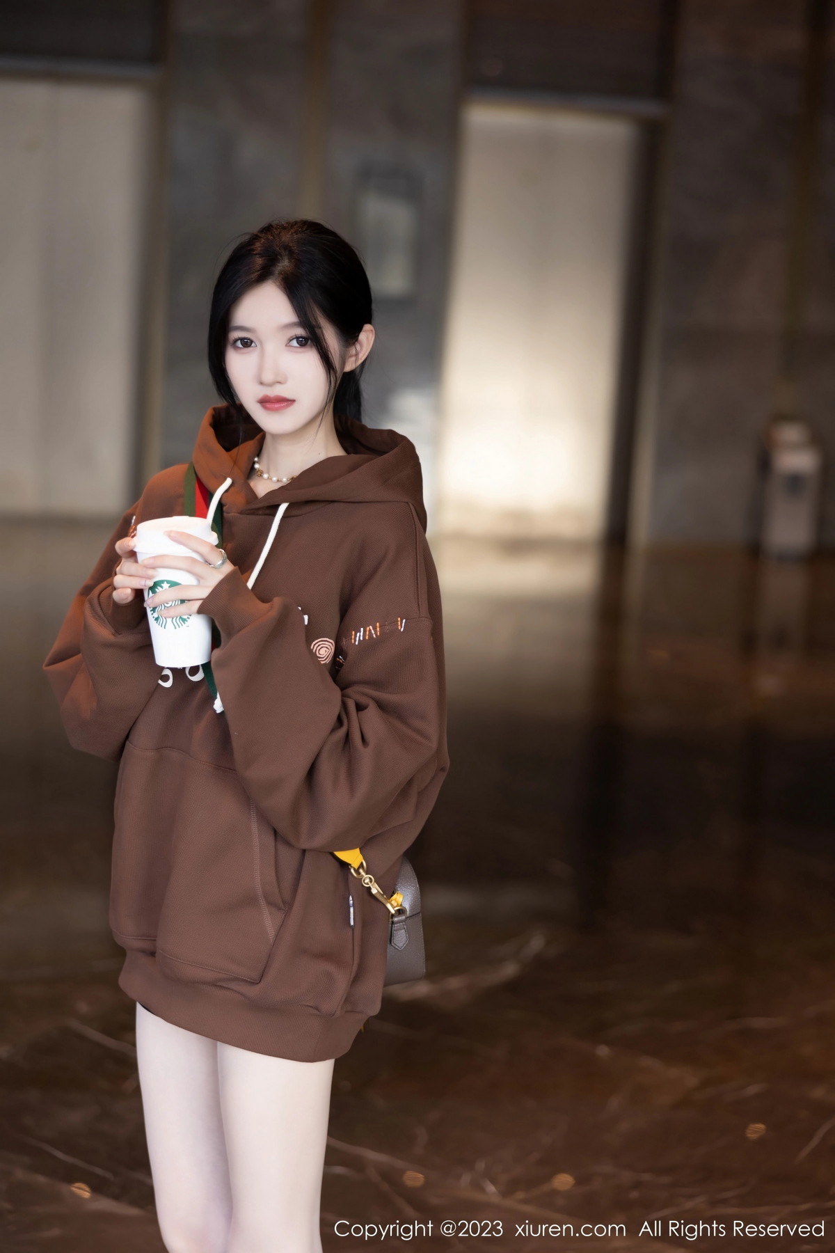 [XiuRen]高清写真图 2023.10.10 No.7488 程程程- 清纯美腿