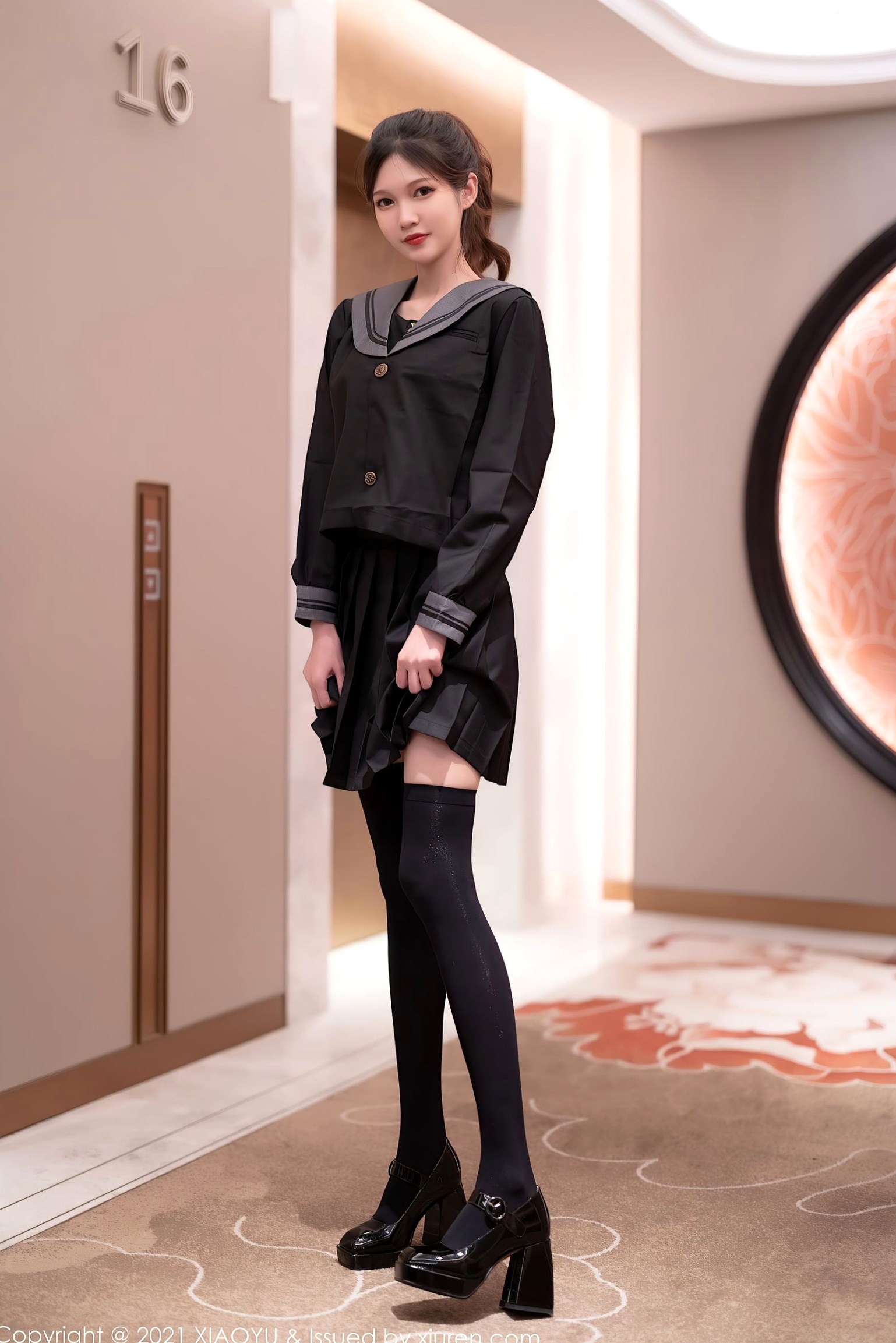 XiaoYu语画界-591-程程程-私房室内学院制服诱惑与黑丝内衣大尺度写真