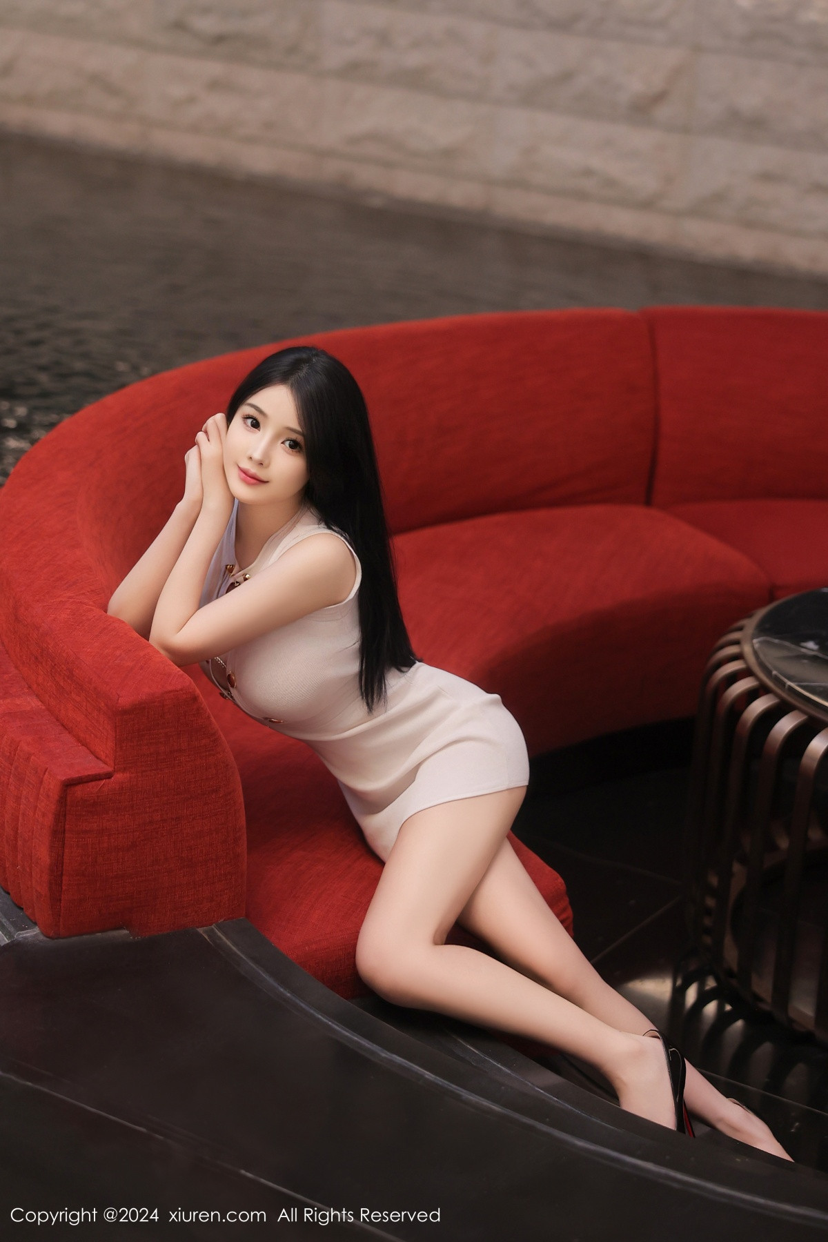 [XiuRen]高清写真图 2024.10.17 No.9300 软软酱 黑丝美臀