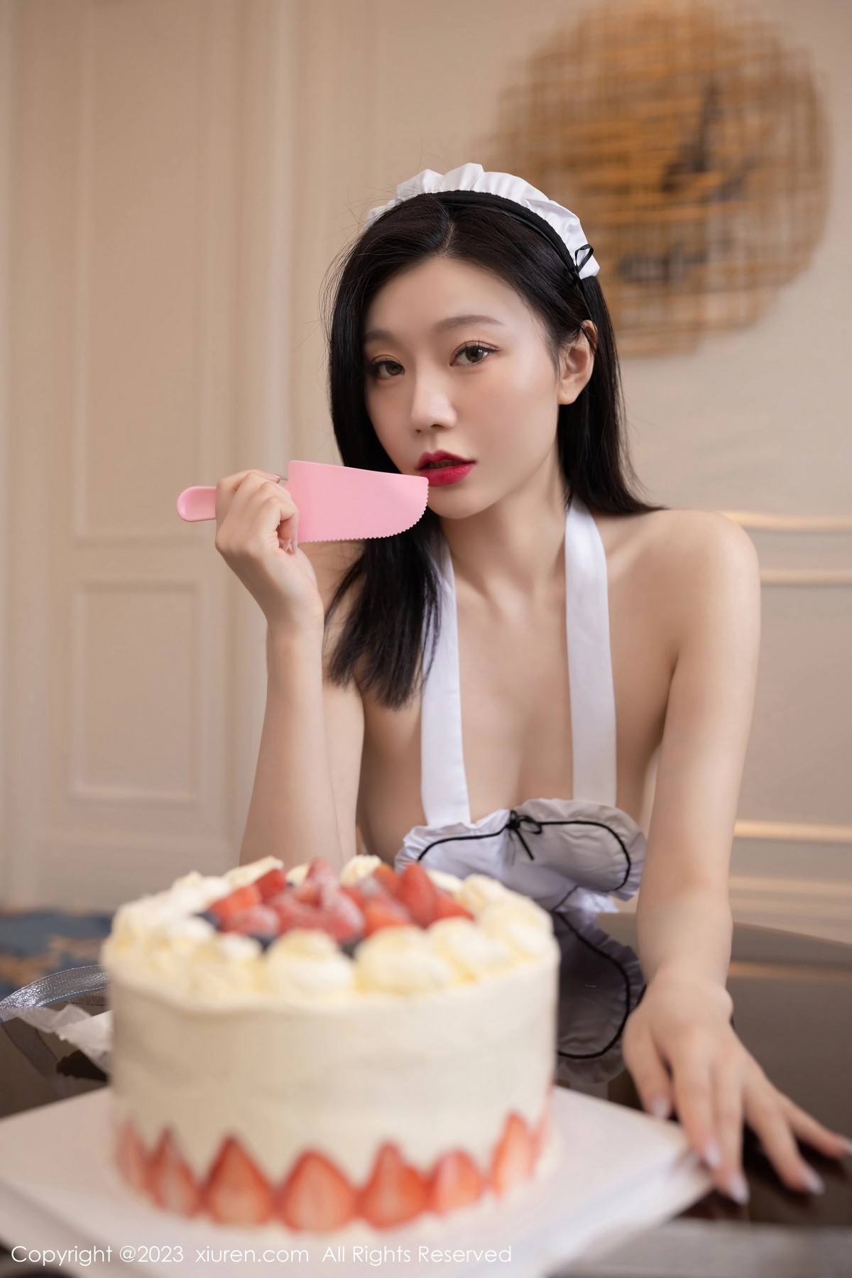 [XiuRen]高清写真图 2023.04.11 No.6556 安然anran 女仆服美腿