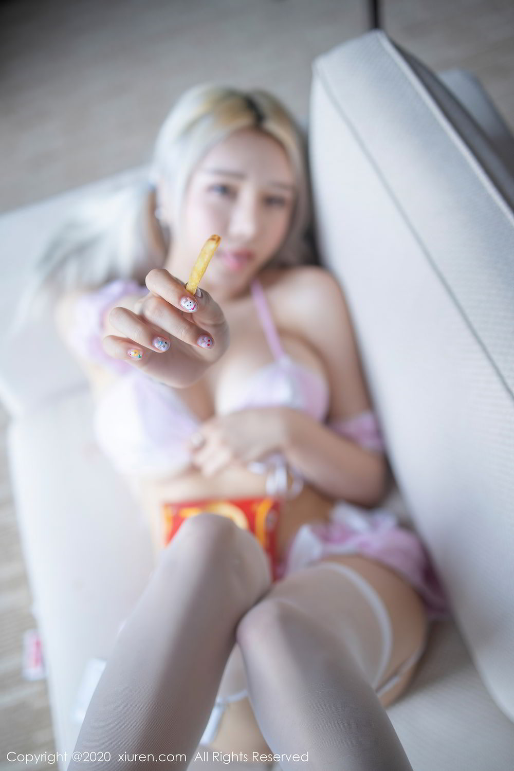 [XiuRen]高清写真图 2020.08.20 No.2467 淼淼小姐姐呀