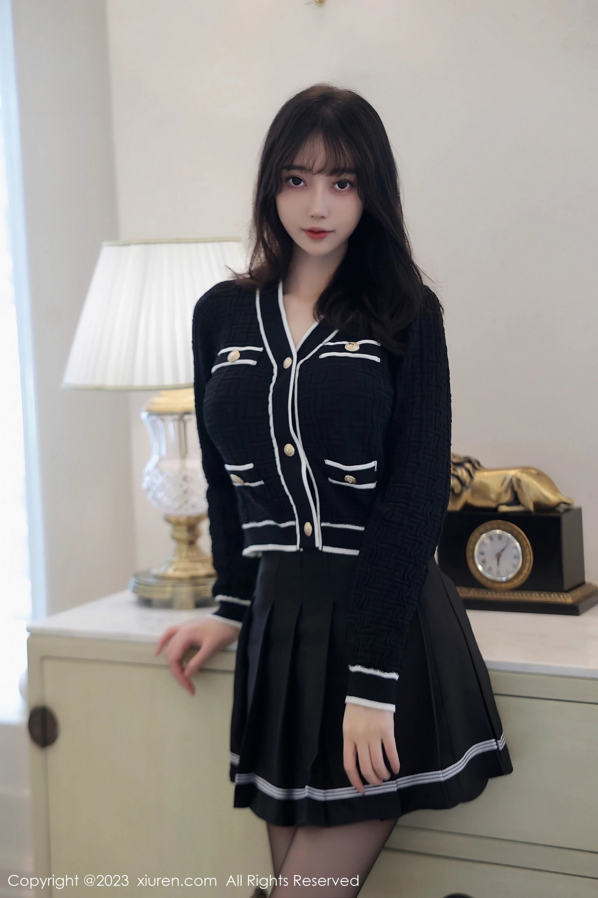 [XiuRen]高清写真图 2023.08.25 No.7287 玥儿玥er 黑丝美腿