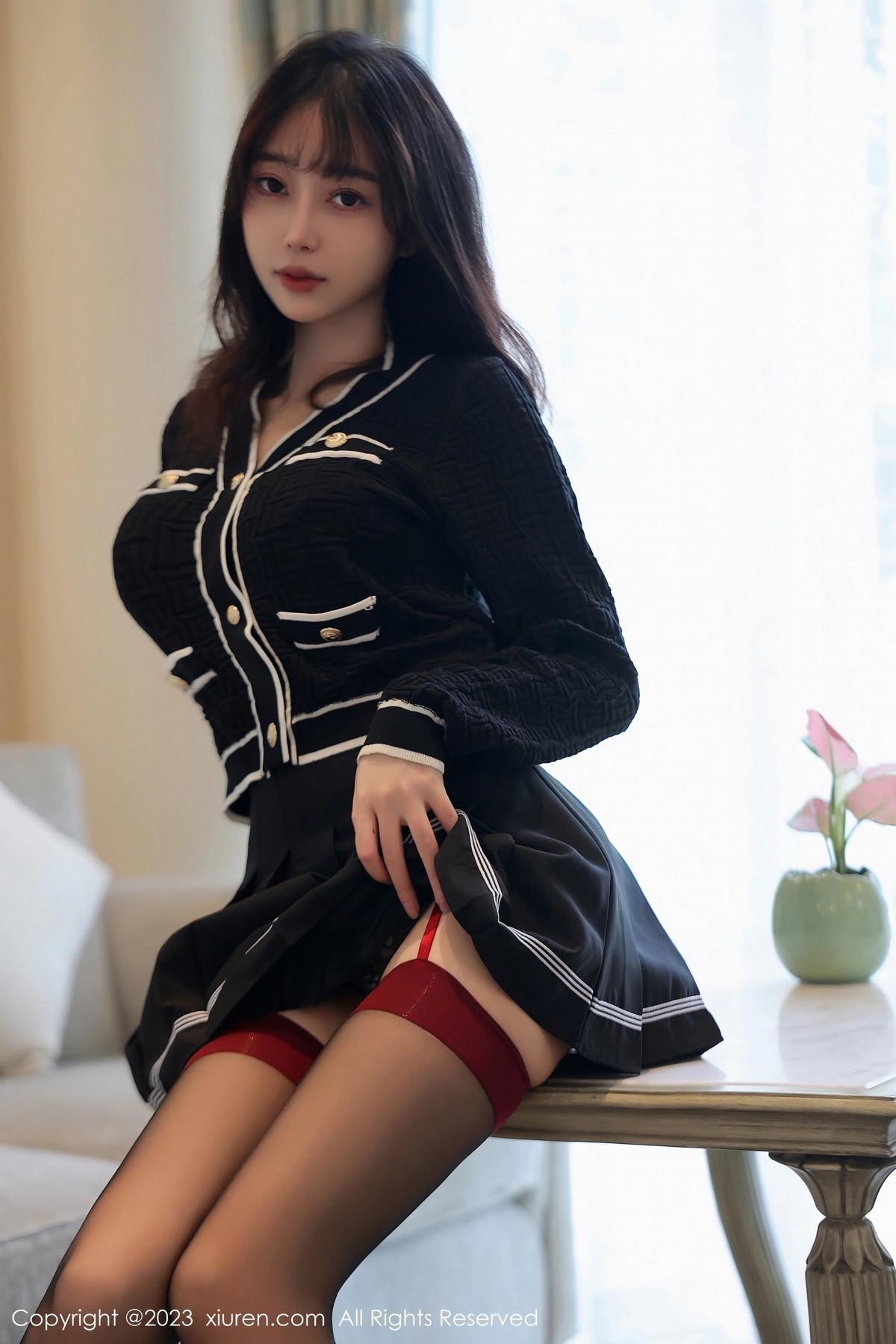 [XiuRen]高清写真图 2023.08.25 No.7287 玥儿玥er 黑丝美腿
