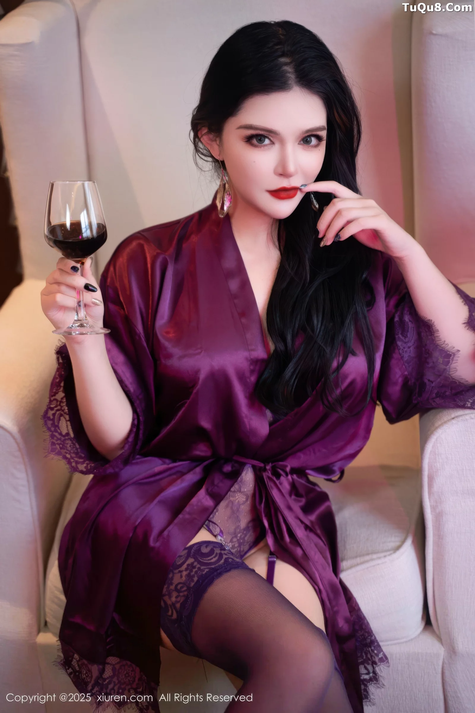 [XiuRen]高清写真图 2025.08.28 No.10700 伊丽莎有点白 波涛汹涌