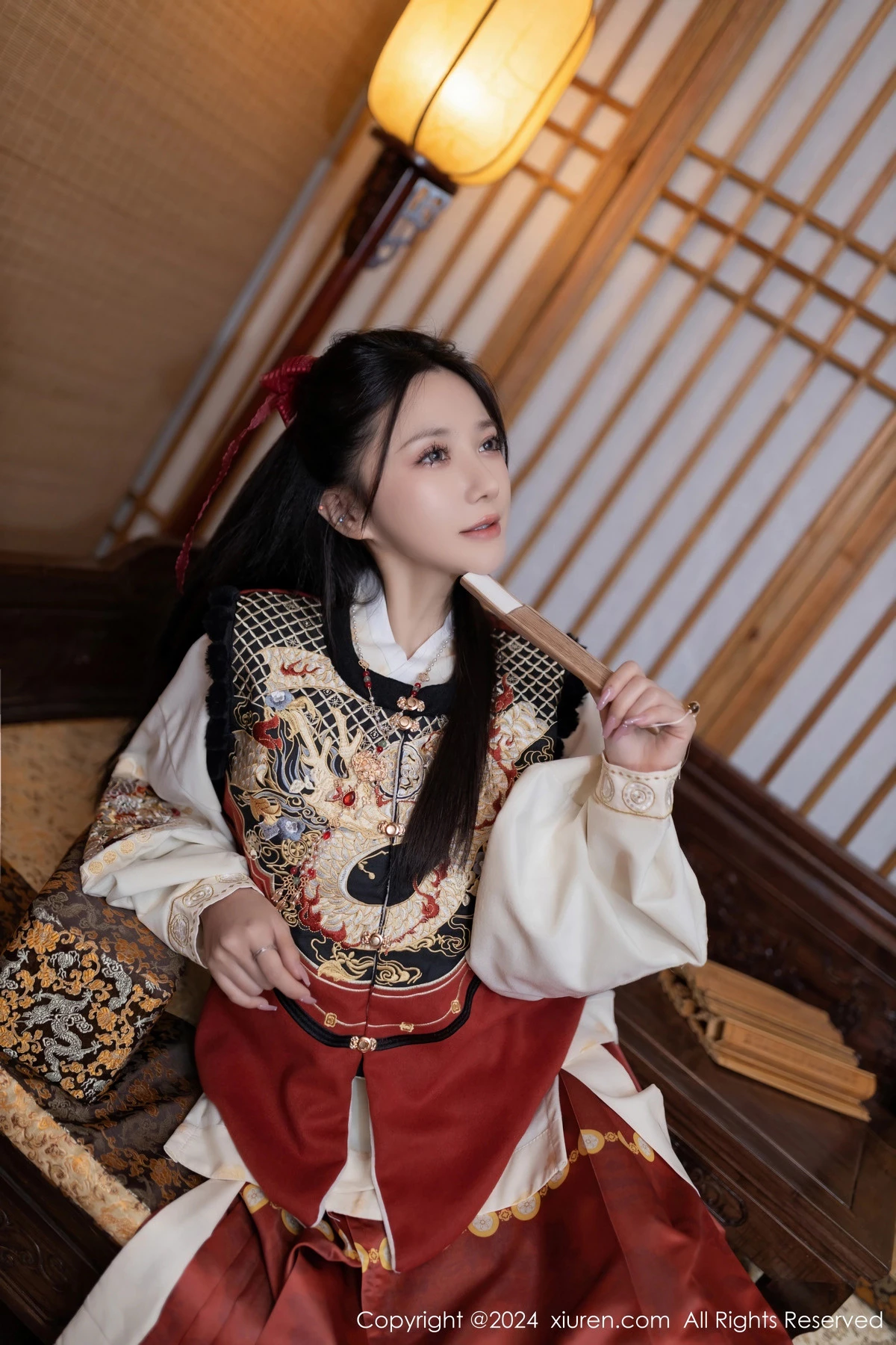 [XiuRen]高清写真图 2024.02.08 No.8095 鱼子酱Fish 美腿妩媚