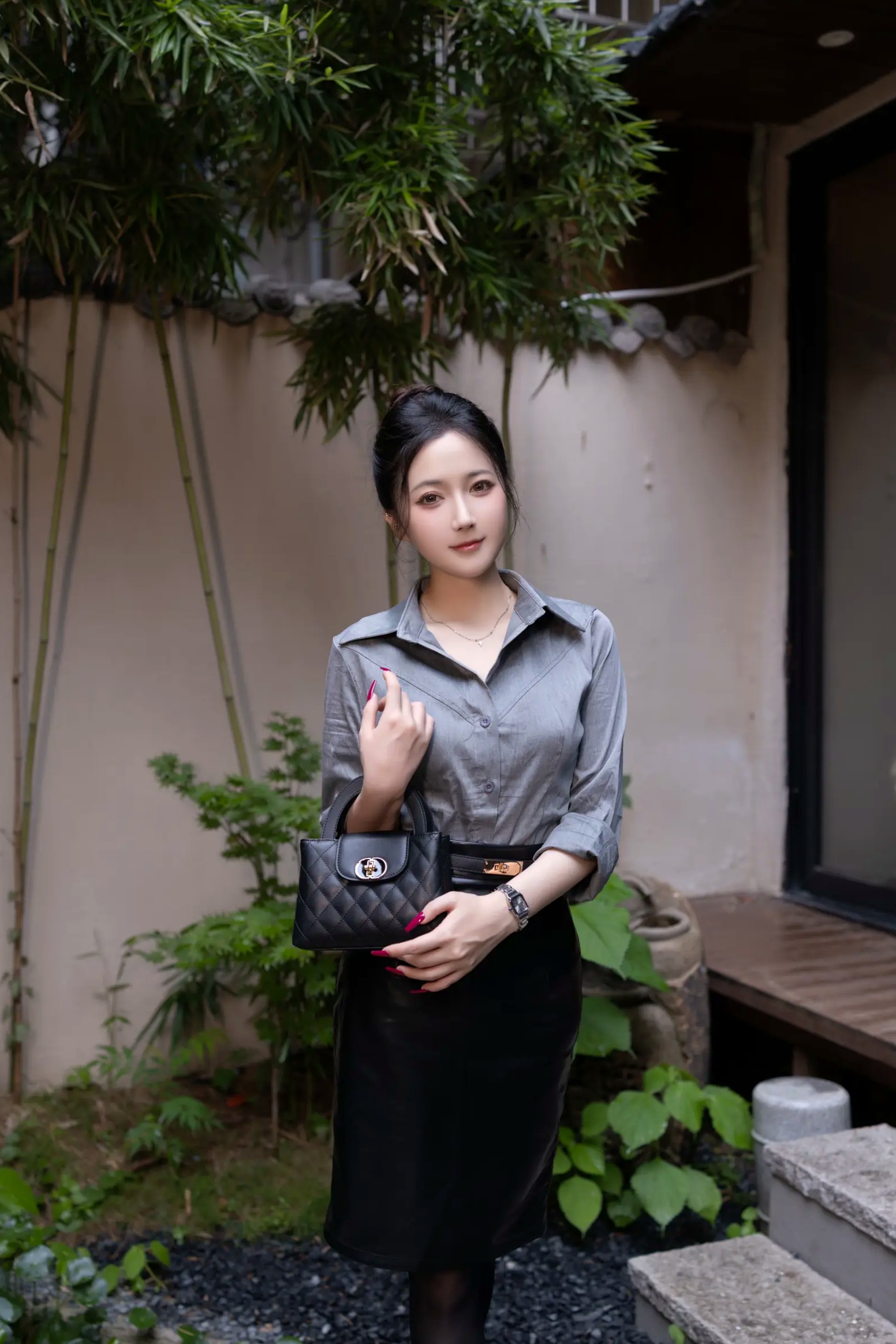 [XR] 鱼子酱Fish 按摩大尺度私房照，黑色内衣诱惑，展现极品身材与曼妙曲线[120P]