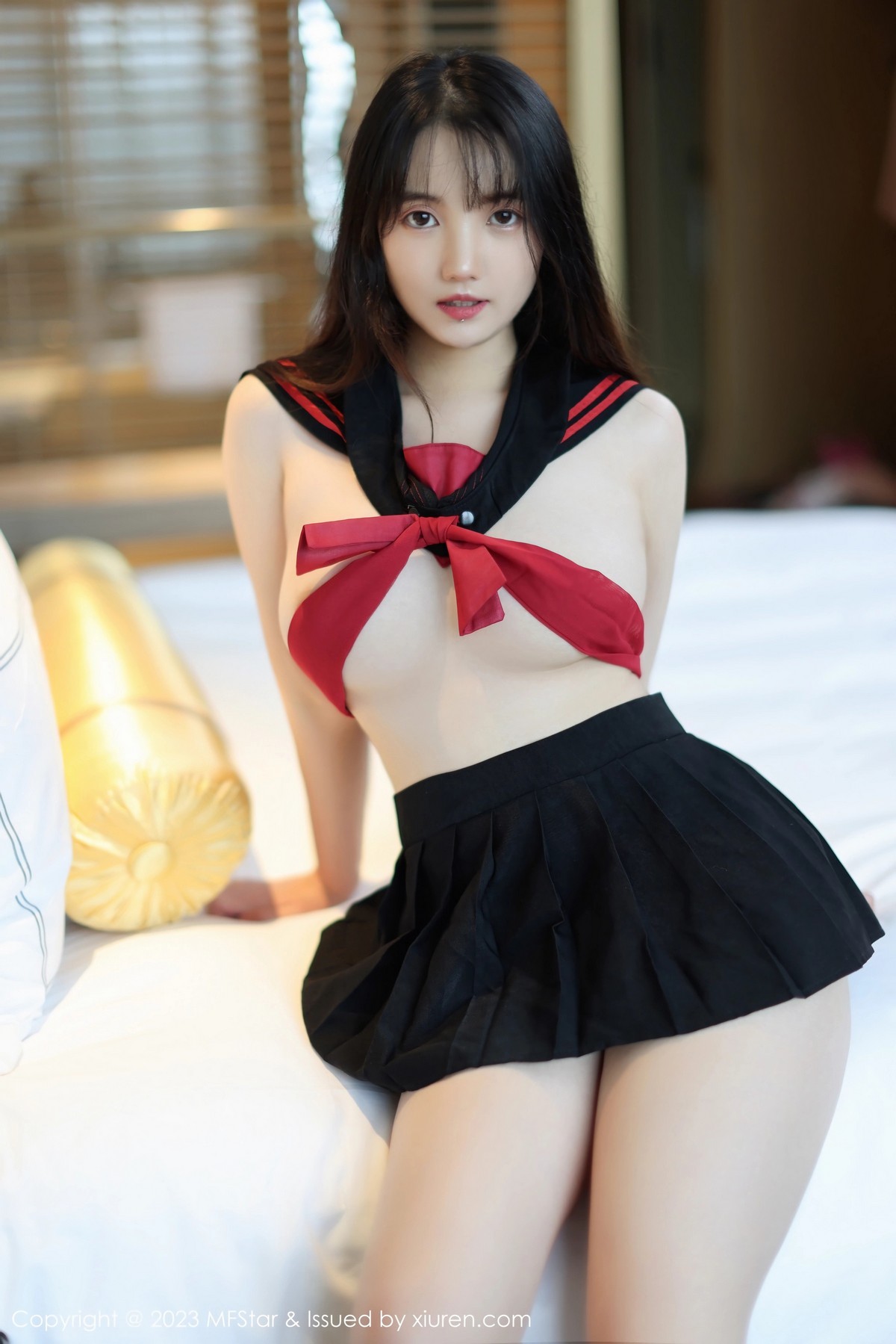 [MFStar]高清写真图 2023.05.24 VOL.622 揉揉肉肉 短裙美腿