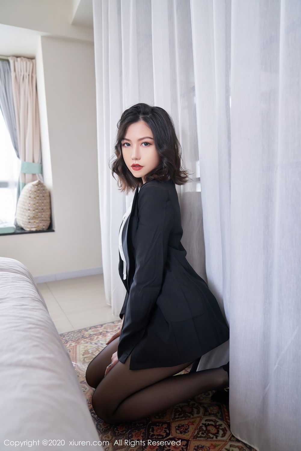 [XiuRen]高清写真图 2020.10.29 No.2711 舌尖上的菊花Ace