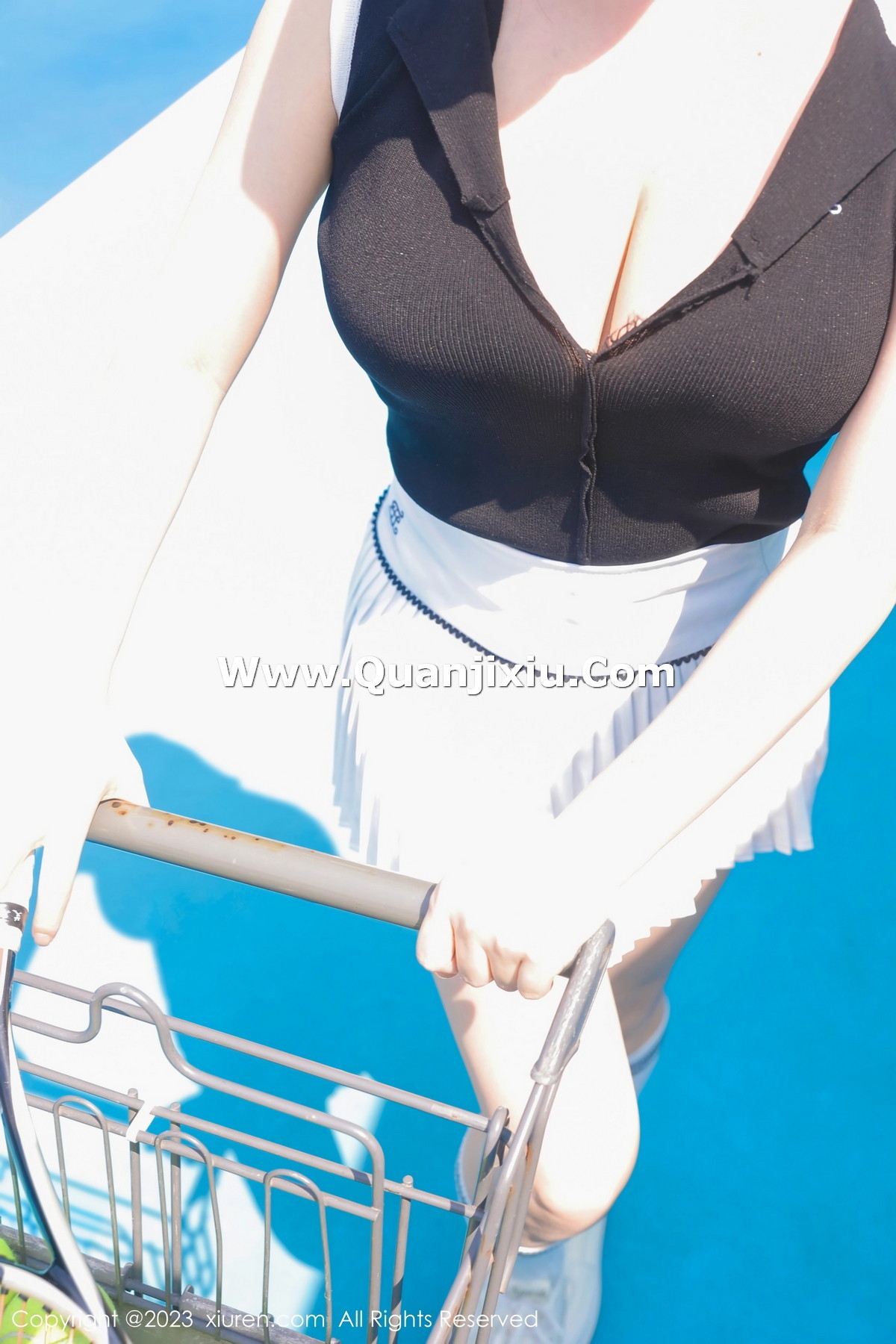 [XiuRen]高清写真图 2023.10.07 No.7467 豆瓣酱 网球美臀