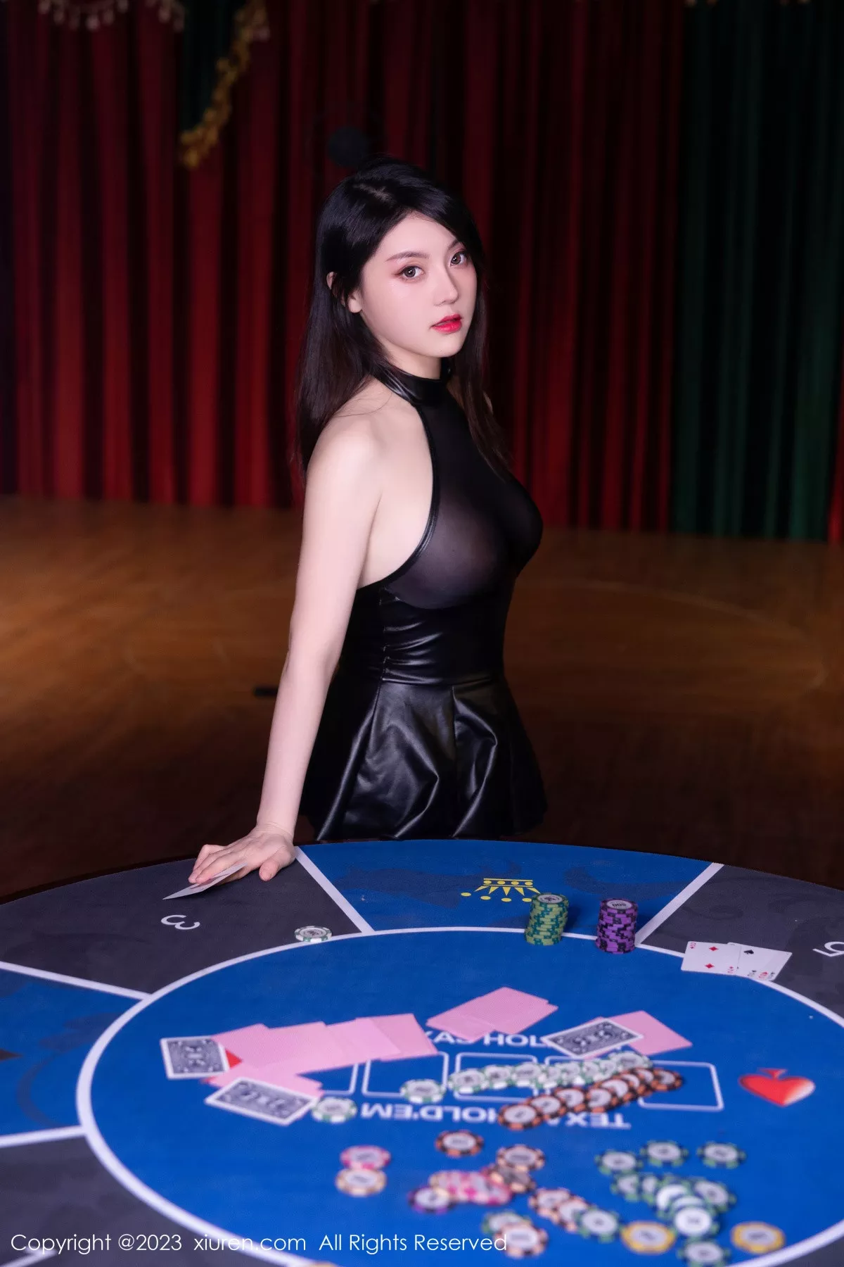 [XiuRen]高清写真图 2023.12.08 No.7788 豆瓣酱 黑丝美臀