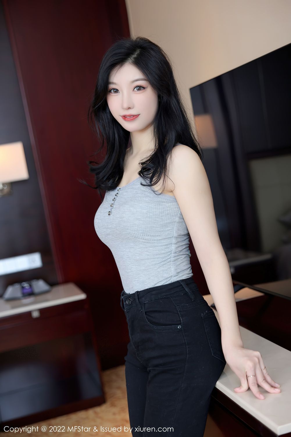 [MFStar]高清写真图 2022.03.09 VOL.557 人间荒糖