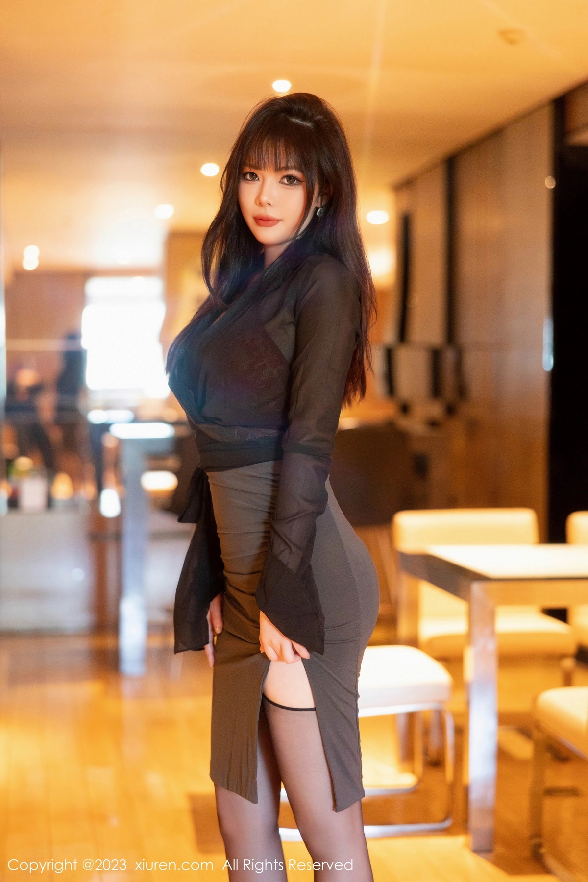 [XiuRen]高清写真图 2023.10.18 No.7523 Arude薇薇 黑丝美臀