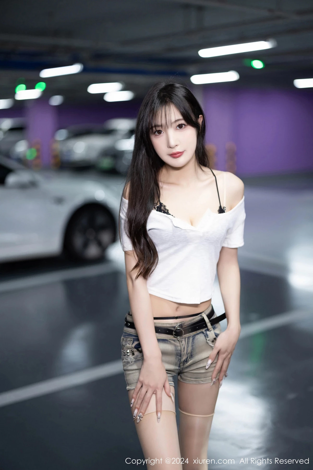 [XiuRen]高清写真图 2024.05.08 No.8504 林星阑 停车场美腿