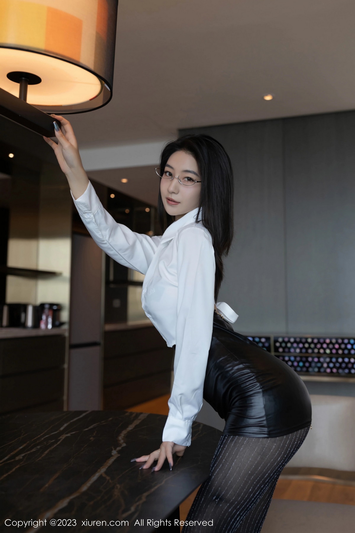 [XiuRen]高清写真图 2023.10.23 No.7547 熊小诺 短裙黑丝