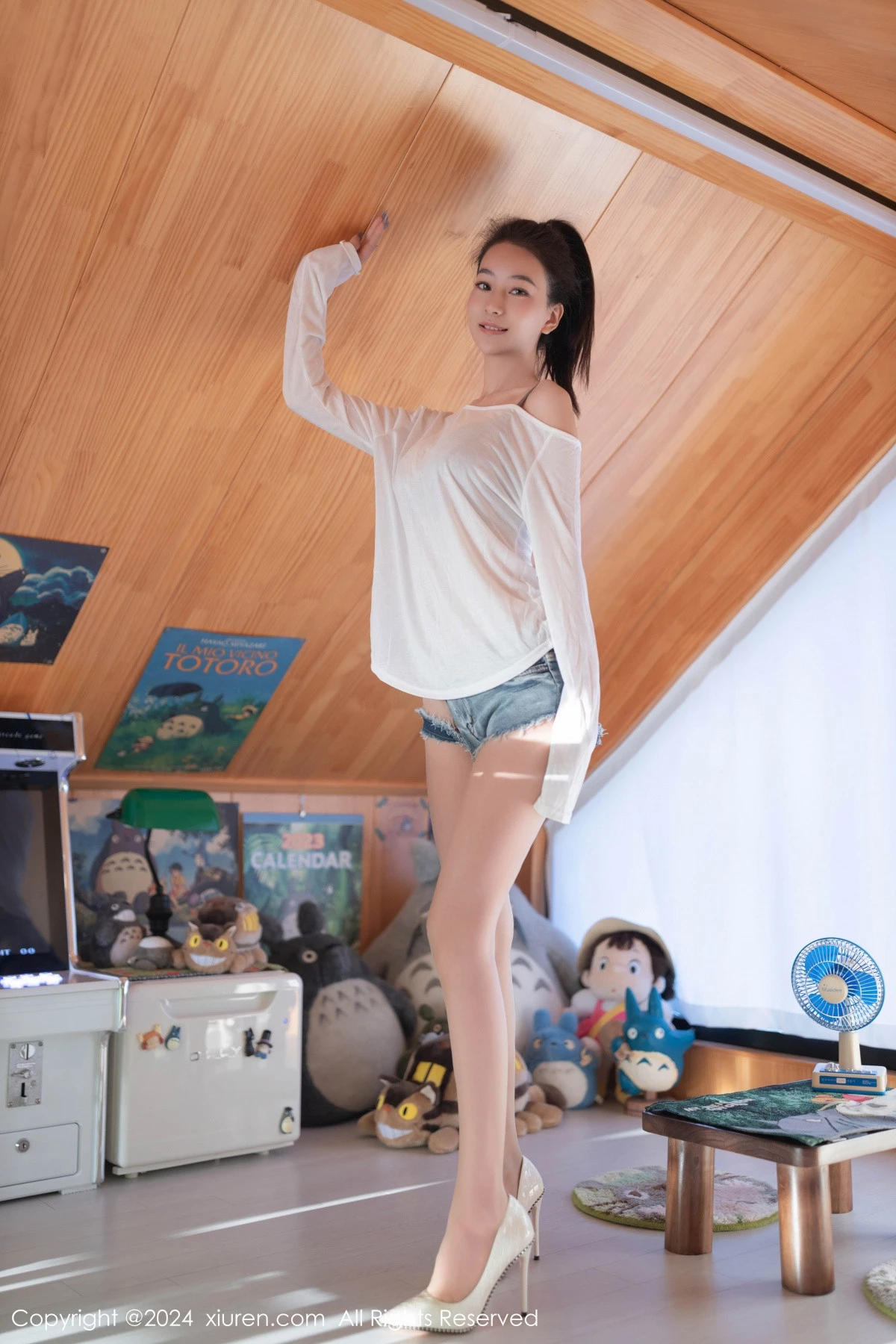 [XiuRen]高清写真图 2024.04.07 No.8345 熊小诺 妩媚丝袜