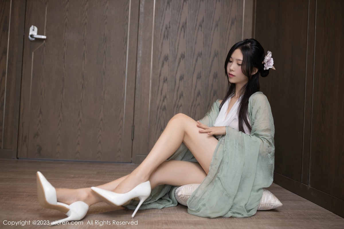 [XiuRen]高清写真图 2023.03.15 No.6420 利世 古装美腿