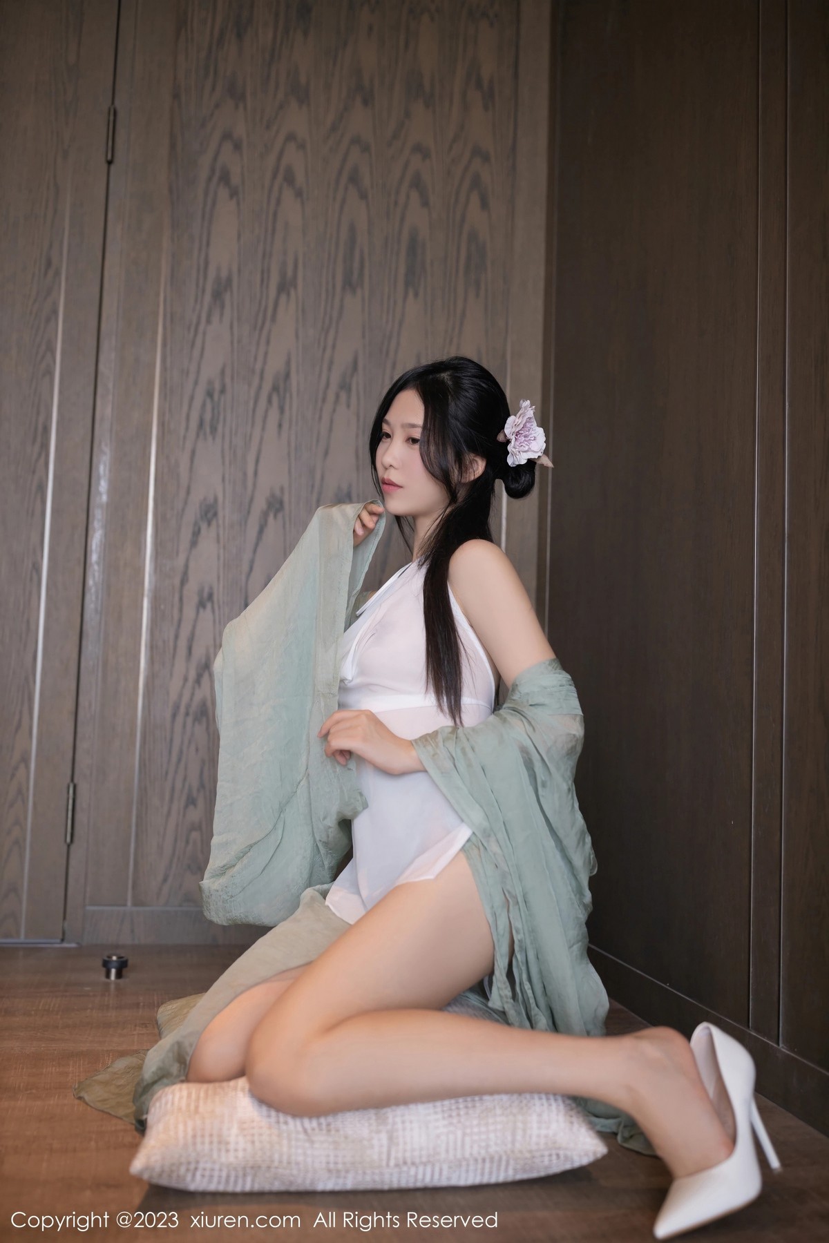 [XiuRen]高清写真图 2023.03.15 No.6420 利世 古装美腿