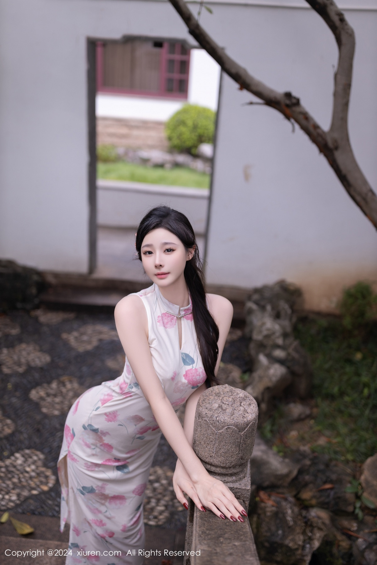 [XiuRen]高清写真图 2024.08.29 No.9087 小逗逗 丝袜美腿