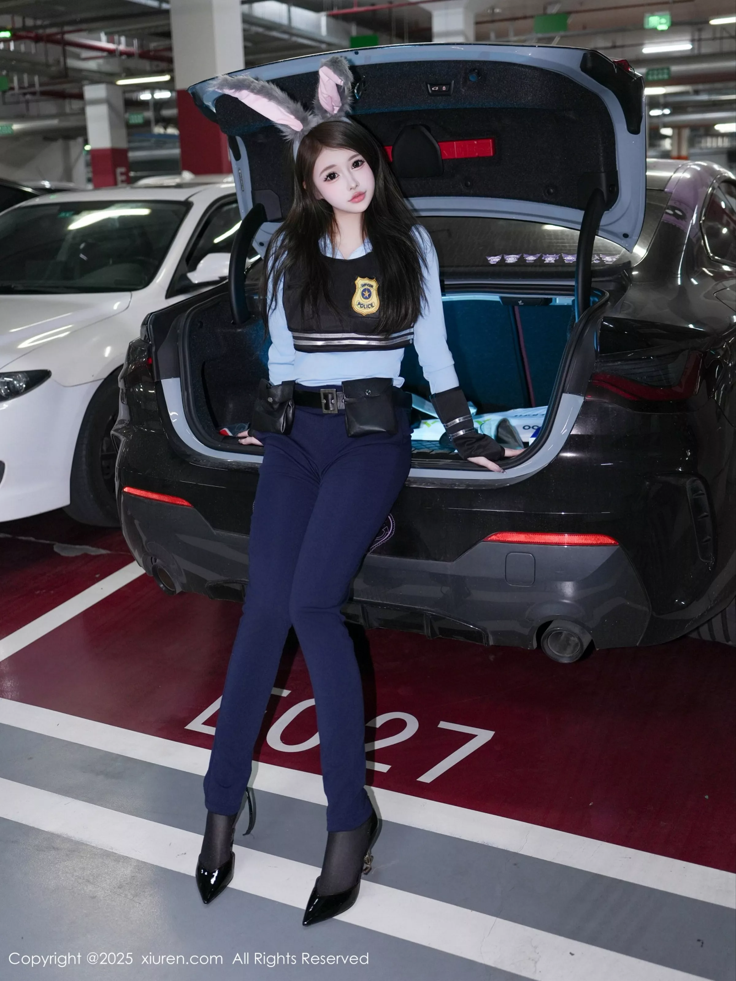 [XiuRen]高清写真图 2025.04.16 No.10158 甜妮 制服诱惑