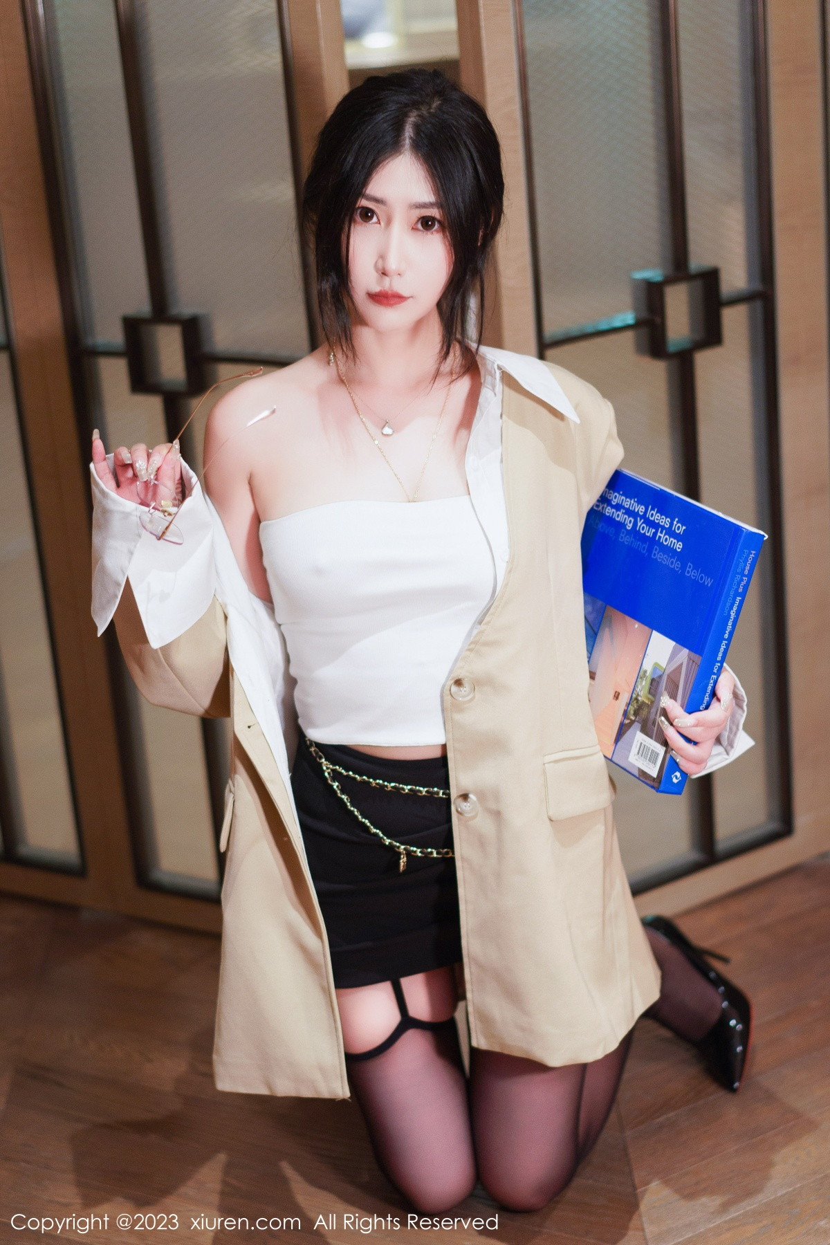 [XiuRen]高清写真图 2023.01.13 No.6129 laura阿姣 黑丝美腿